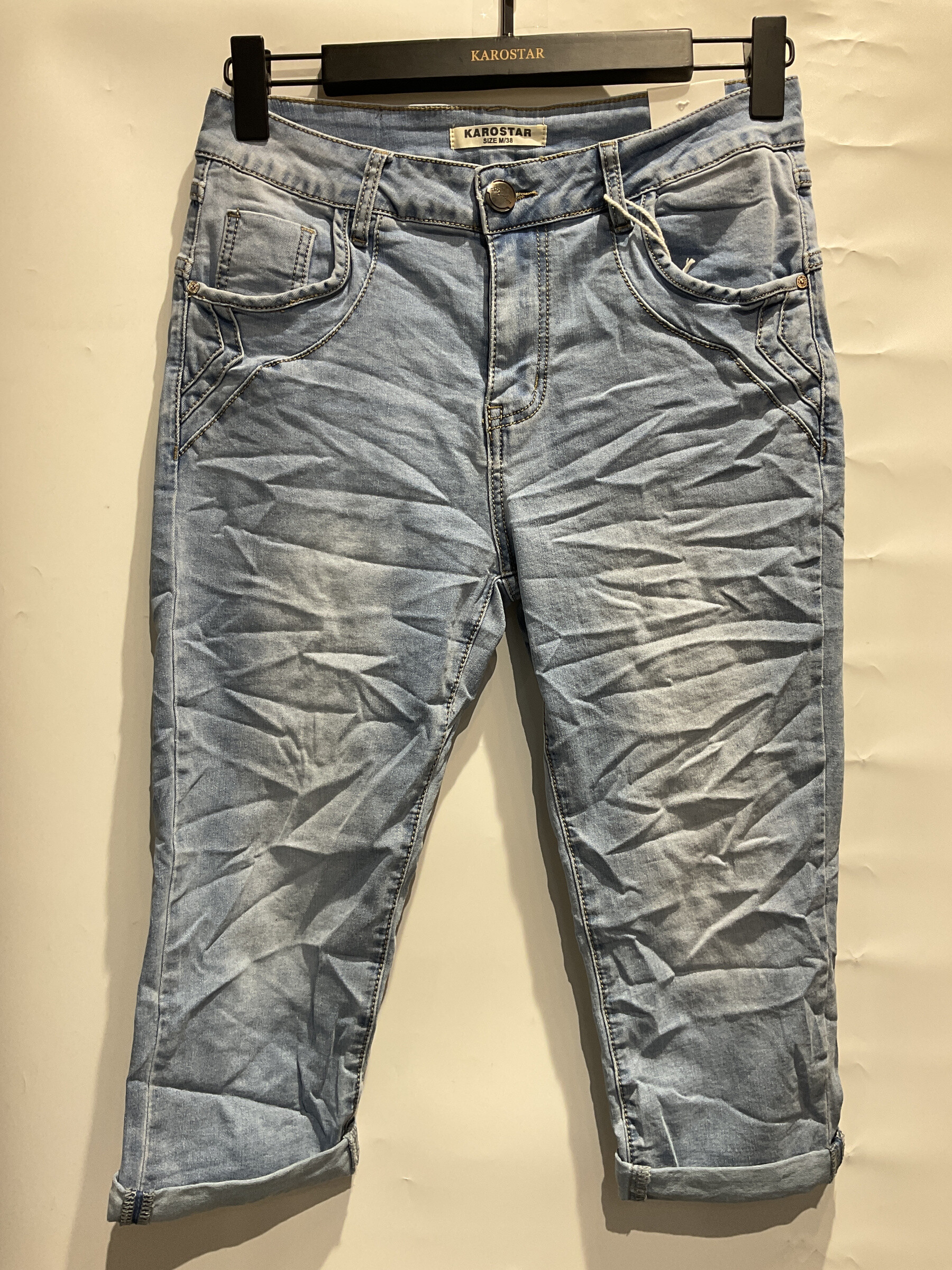 Grossiste Karostar - JEANS PANTCOURTS FORME BOYFRIEND