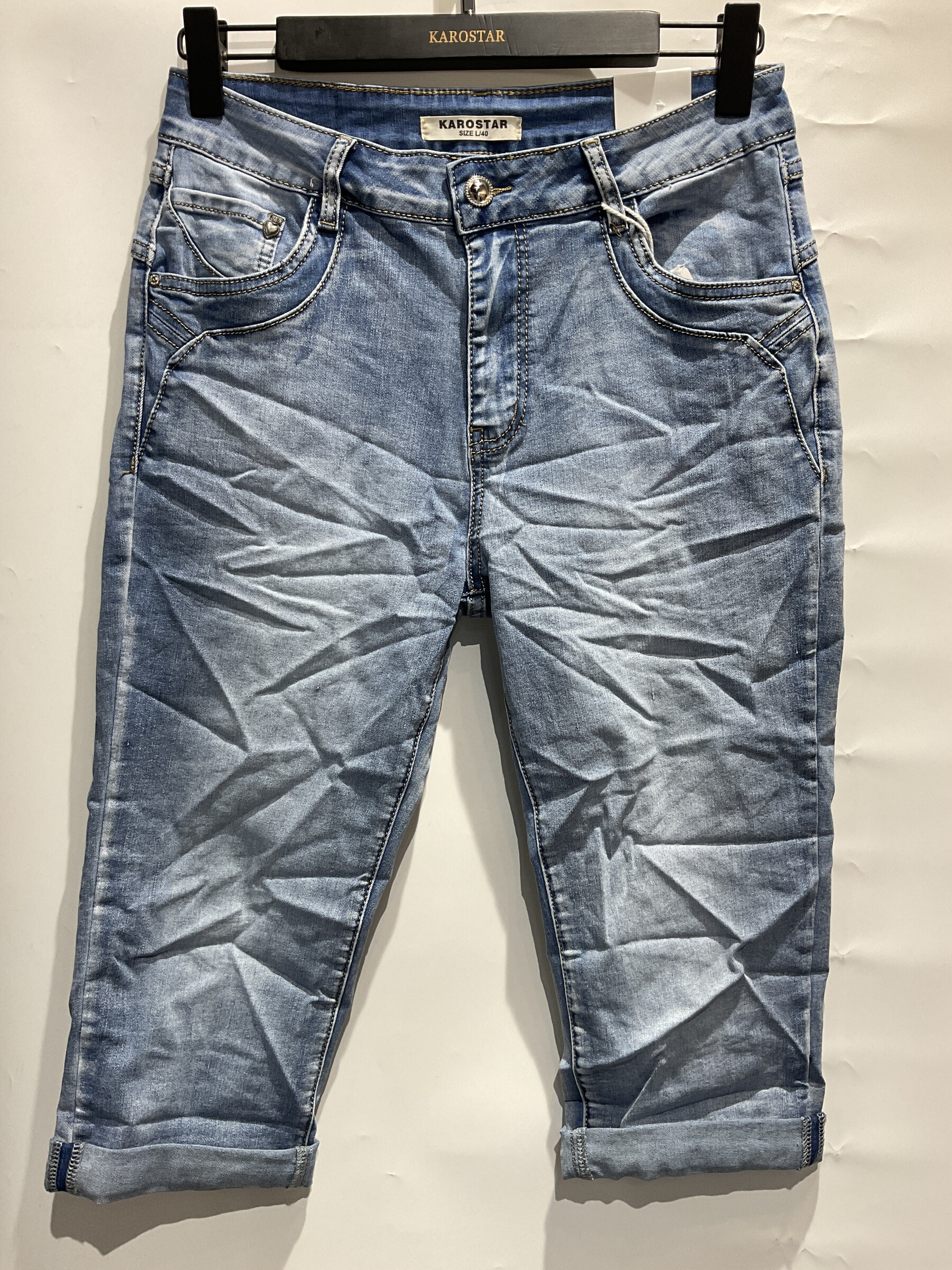 Grossiste Karostar - JEANS PANTCOURTS FORME BOYFRIEND