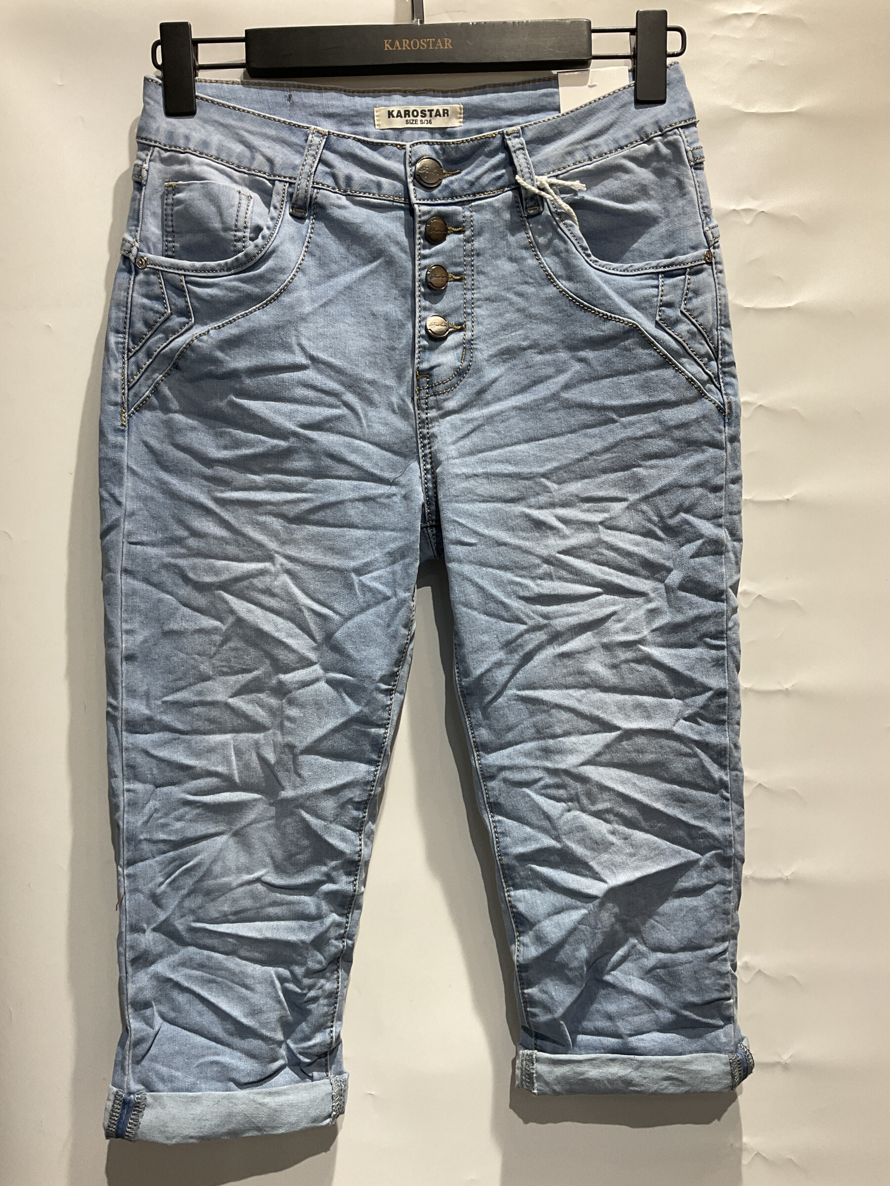 Grossiste Karostar - JEANS PANTCOURTS FORME BOYFRIEND