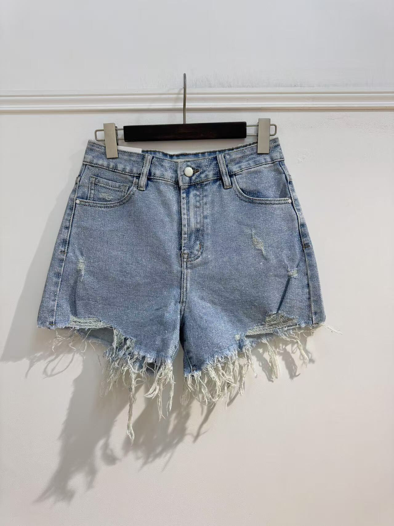 Grossiste Kathy Jeans - Short en jean stretch avec strass