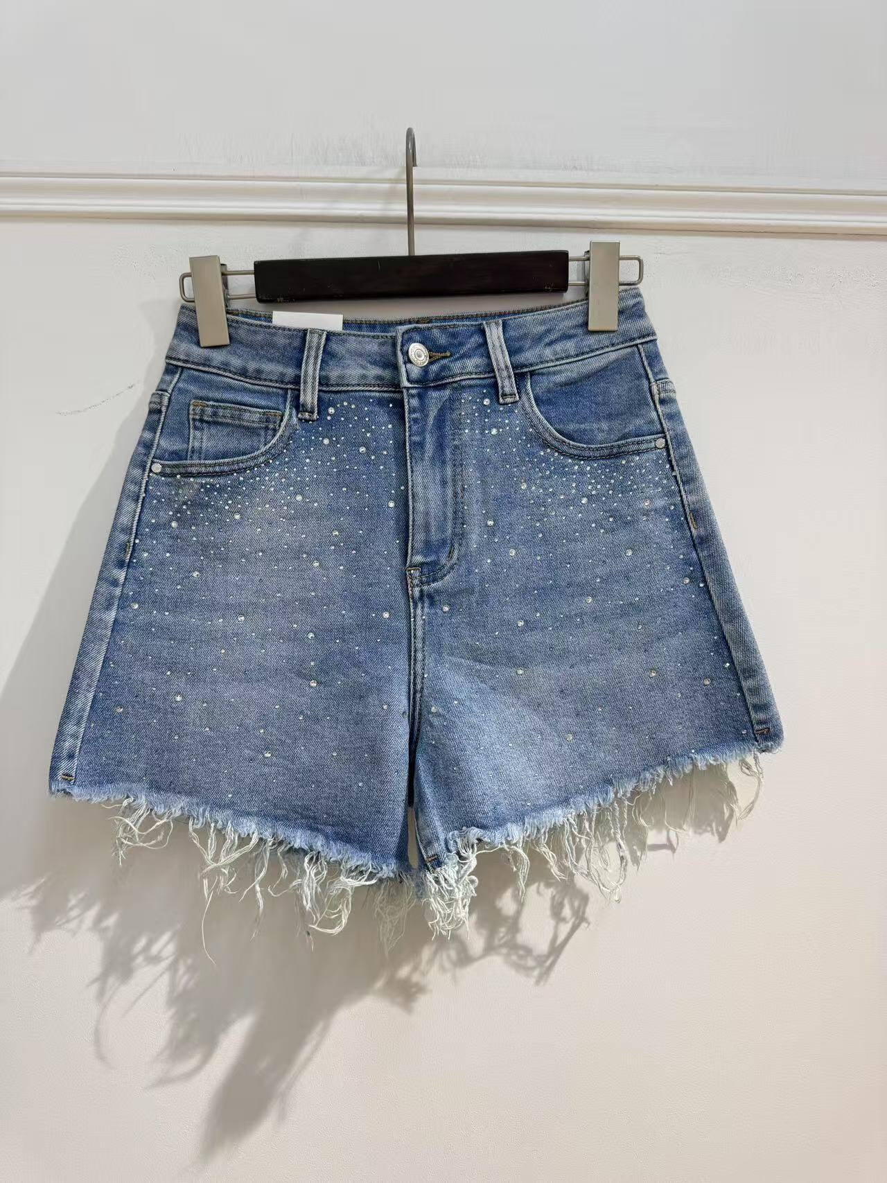 Grossiste Kathy Jeans - Short en jean stretch avec strass