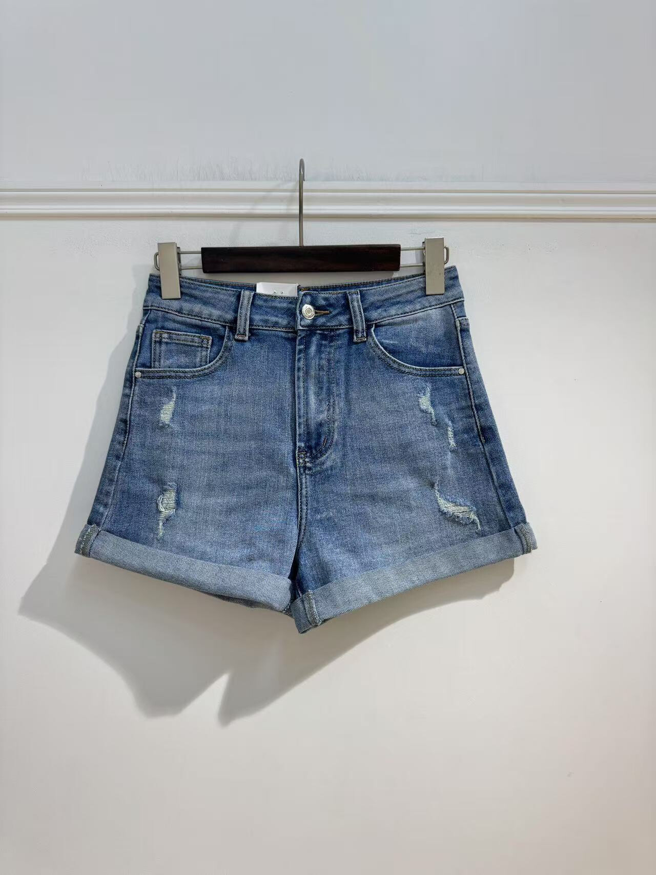 Grossiste Kathy Jeans - Short en jean strech déchiré
