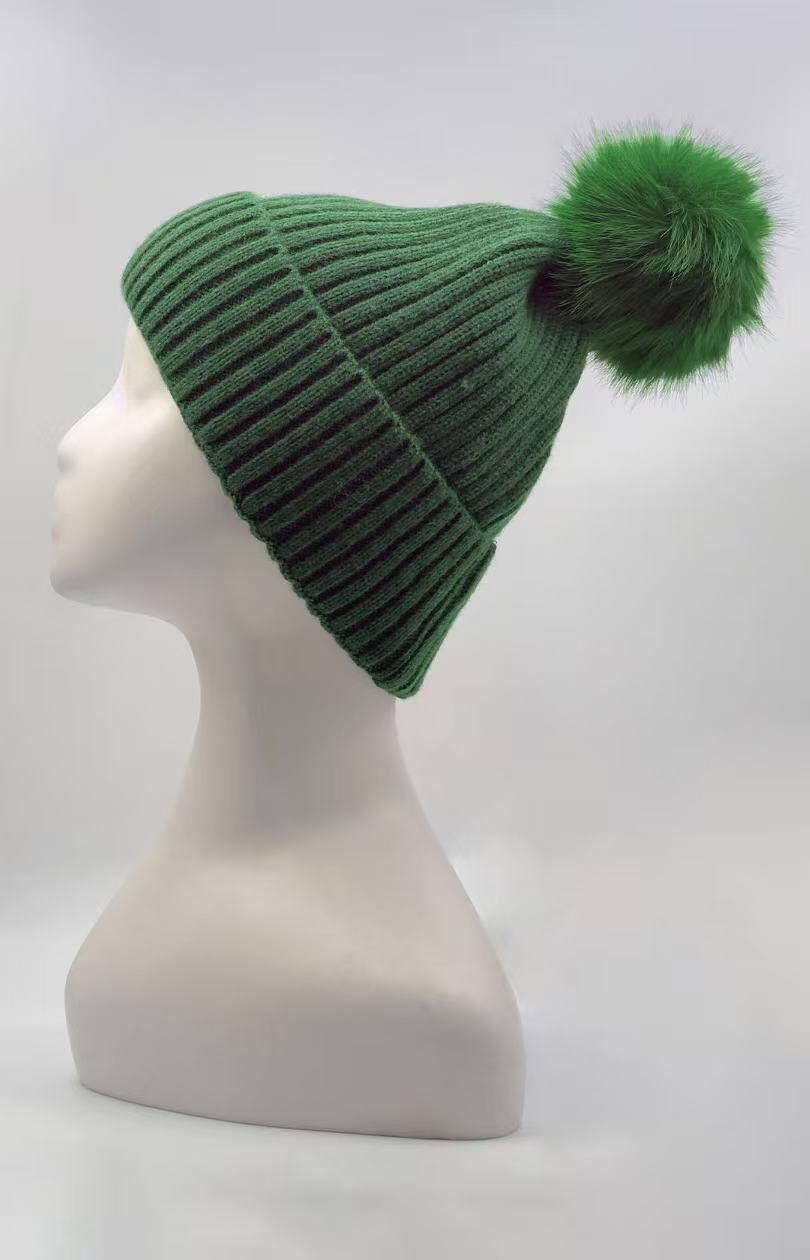 Grossiste KATIER - bonnets avec pompons