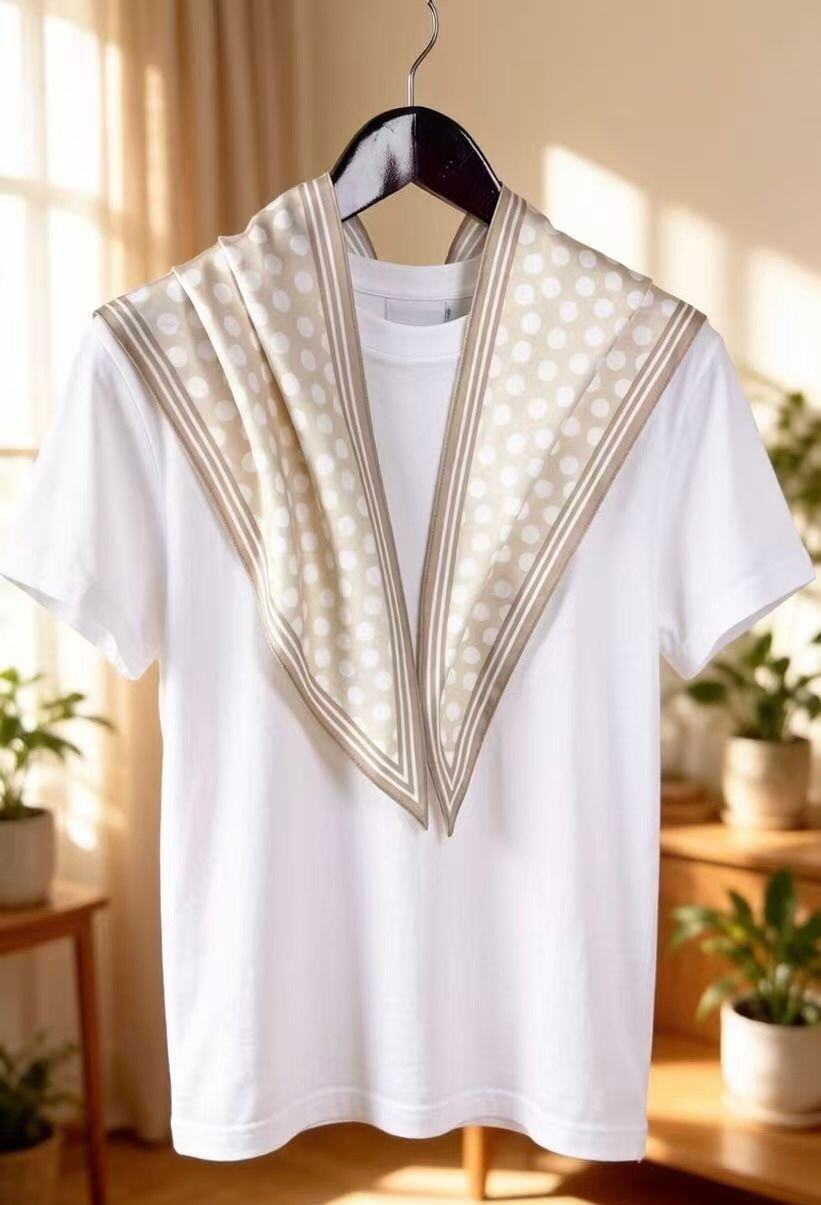 Wholesaler KATIER - Patterned triangular scarves