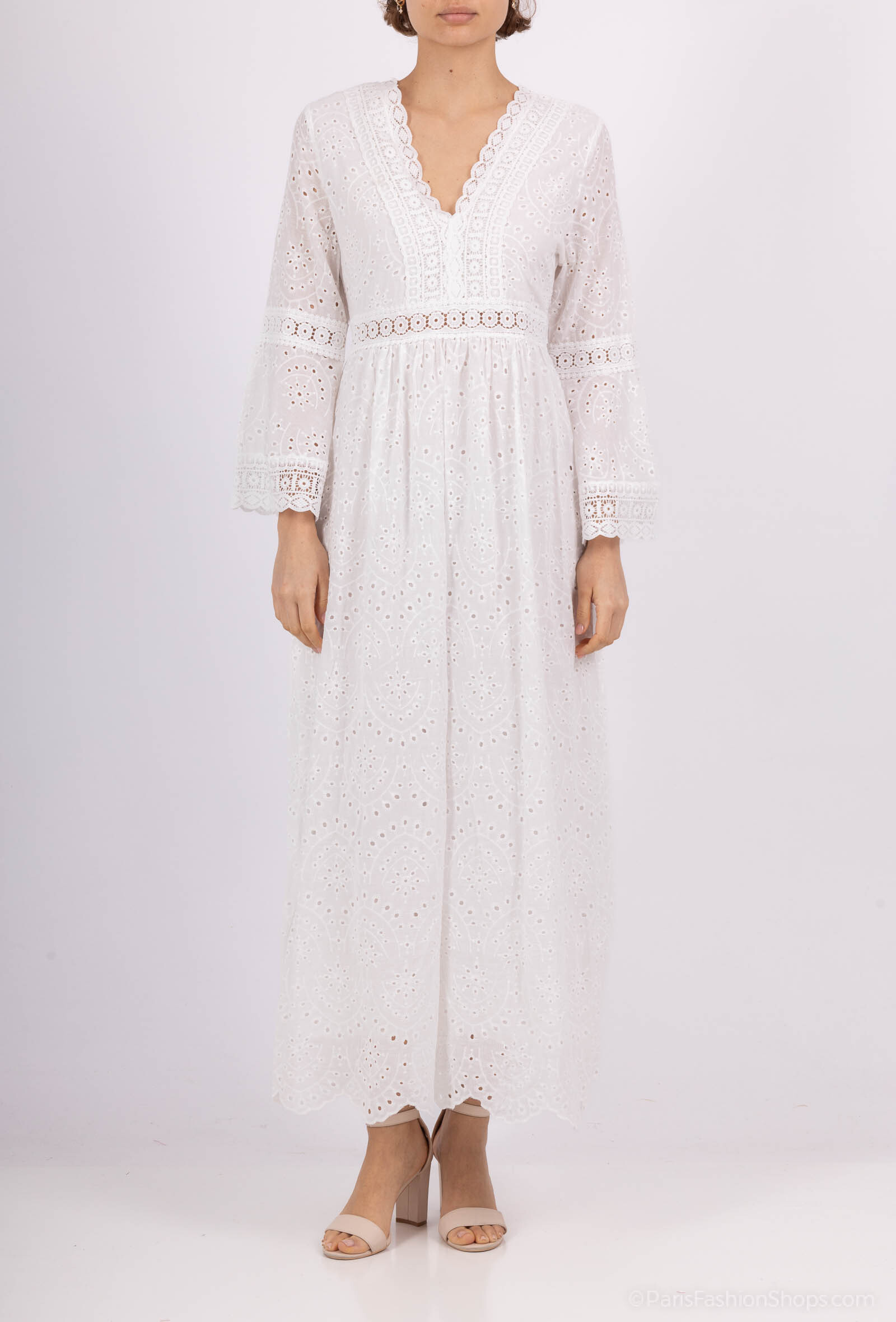 Wholesaler Kaylla - Long bohemian broderie anglaise dress