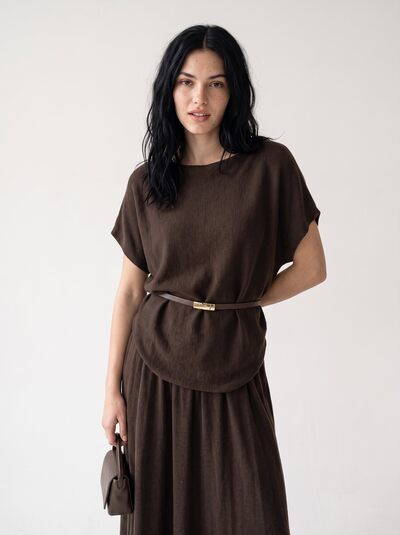 Grossiste KELIE - Ensemble en maille femme (haut + ceinture + jupe) Grossiste KELIE - Ensemble en maille femme (haut + ceinture + jupe)