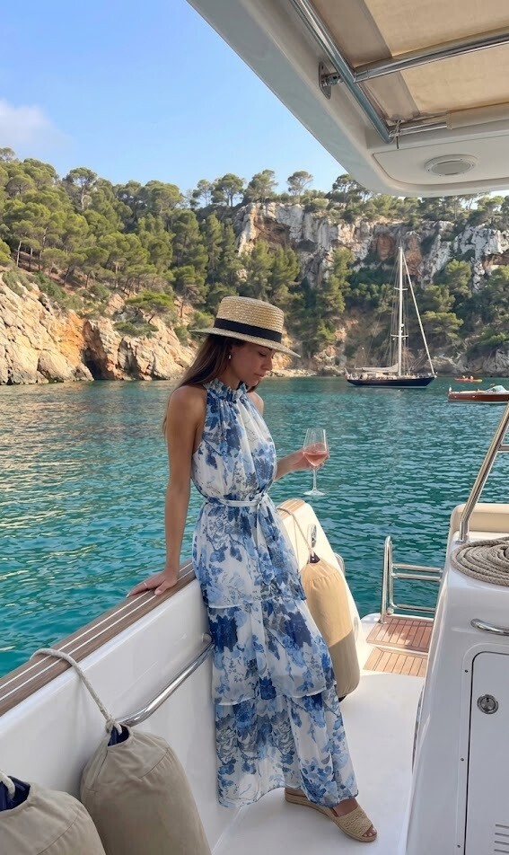 Mayorista KELIE - Vestido largo floreado con volantes y cuello halter - KÉLIE Paris