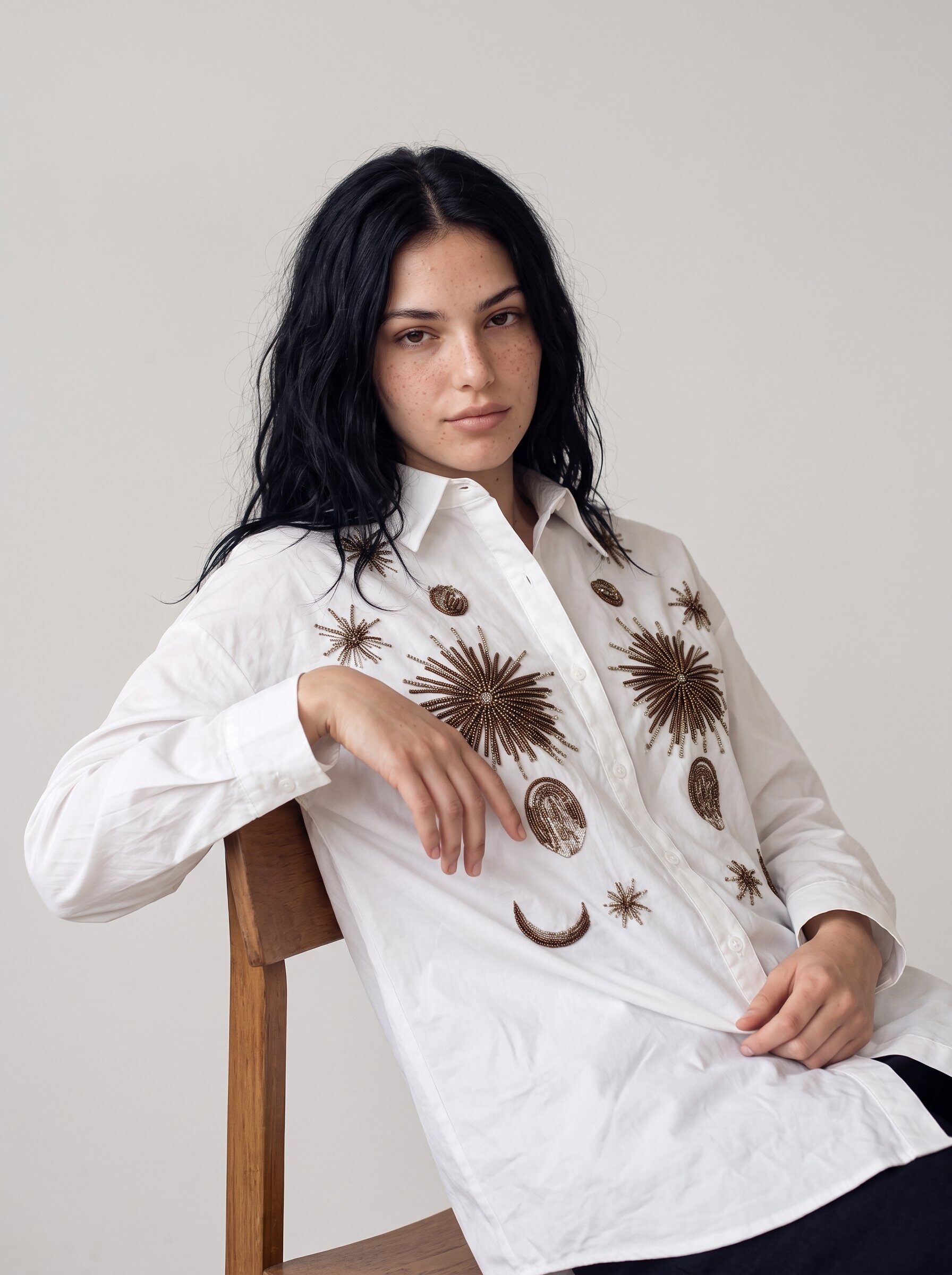 Grossista KELIE - Camicia da Donna a Maniche Lunghe Ricamata