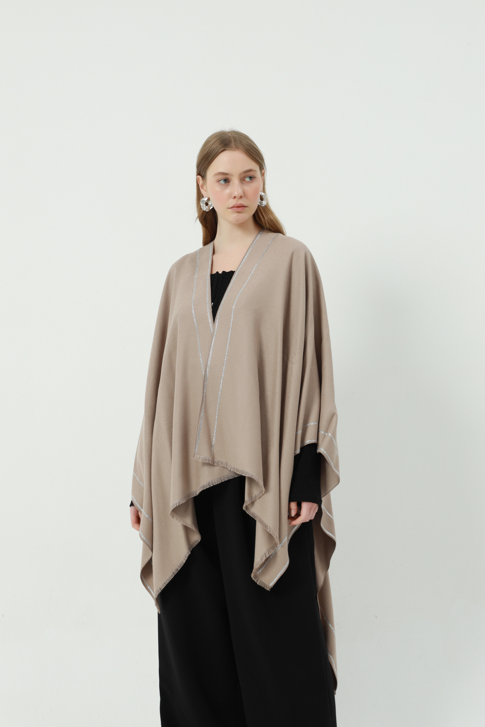 Grossista Ki&Love - Poncho con bordo in strass