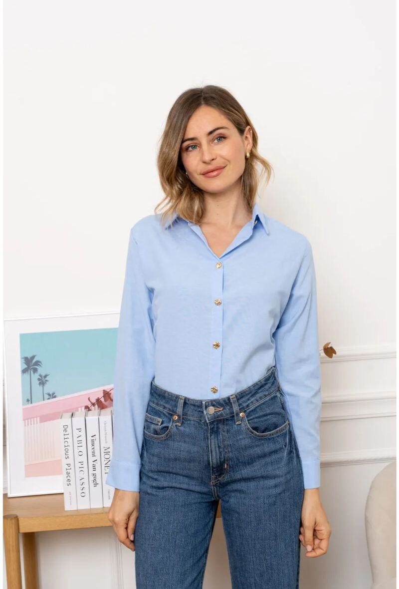 Stylish shirt for women, half cotton half polyester, ideal for spring/summer 2025, light and breathable, made in China.