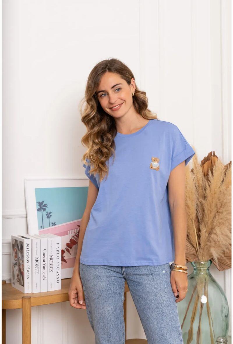 Soft cotton T-shirt, perfect for summer. Made in China for the Spring/Summer 2025 collection.
