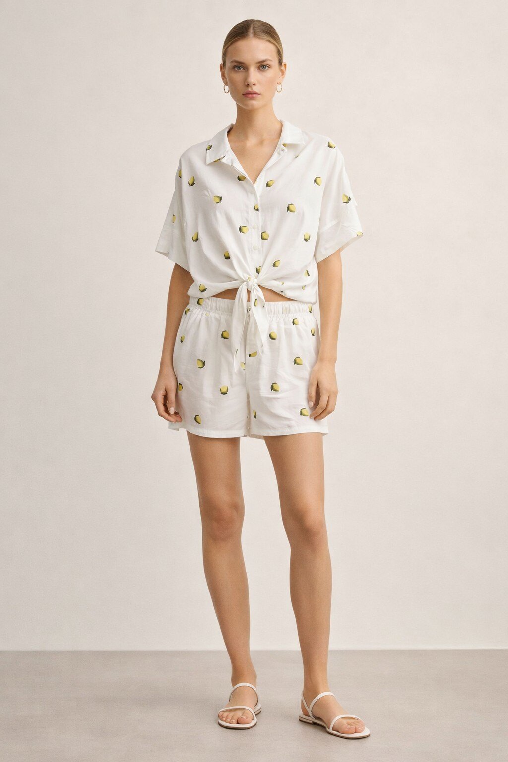 Wholesaler KIS₂ - FRUIT PRINT SHIRT SHORT SLEEVES WITH COLLAR FRONT BUTTONS LIGHT AND COMFORTABLE PERFECT FOR SUMMER ONE SIZE