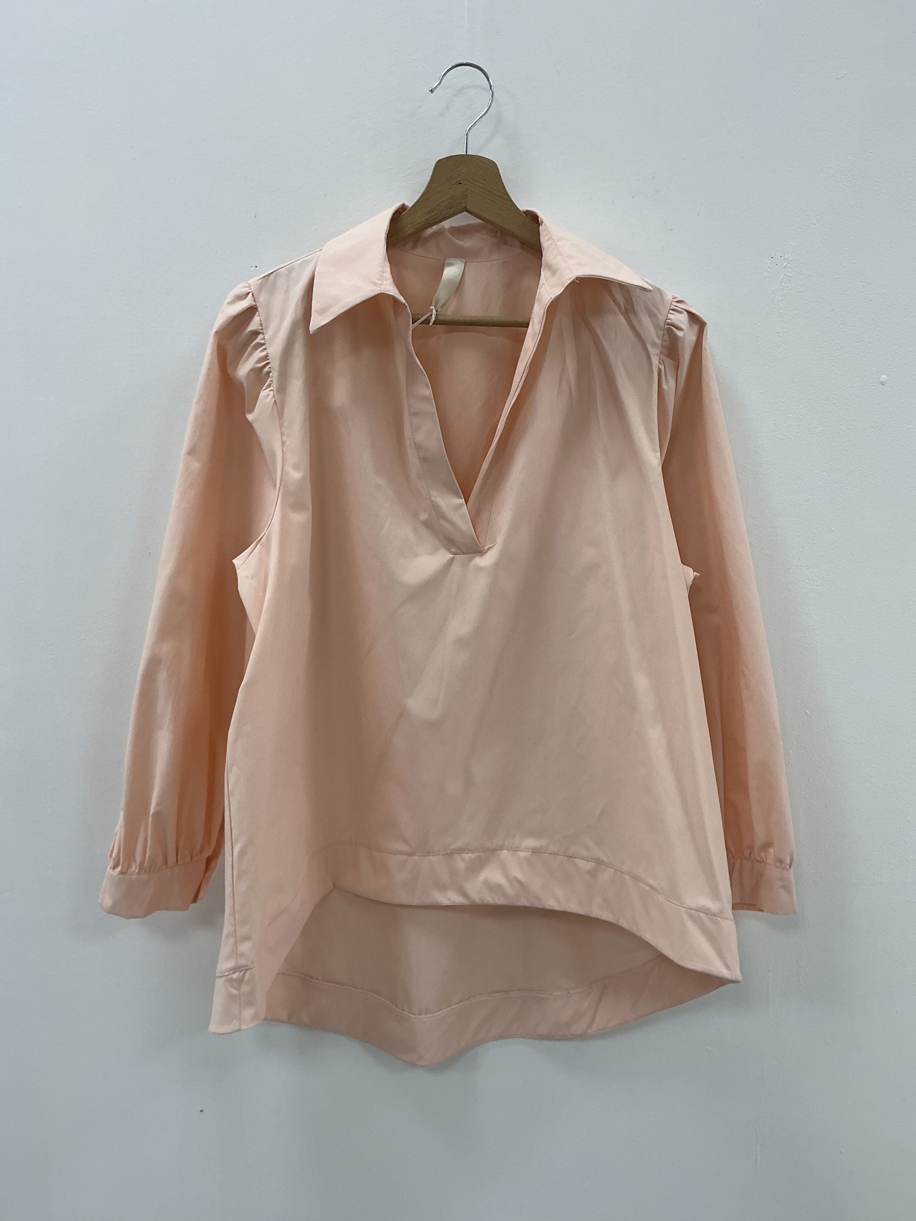 Wholesaler KIS₂ - SIMPLE CASUAL SHIRT OPEN COLLAR LONG SLEEVE COMFORTABLE SOLID COLOR ONE SIZE