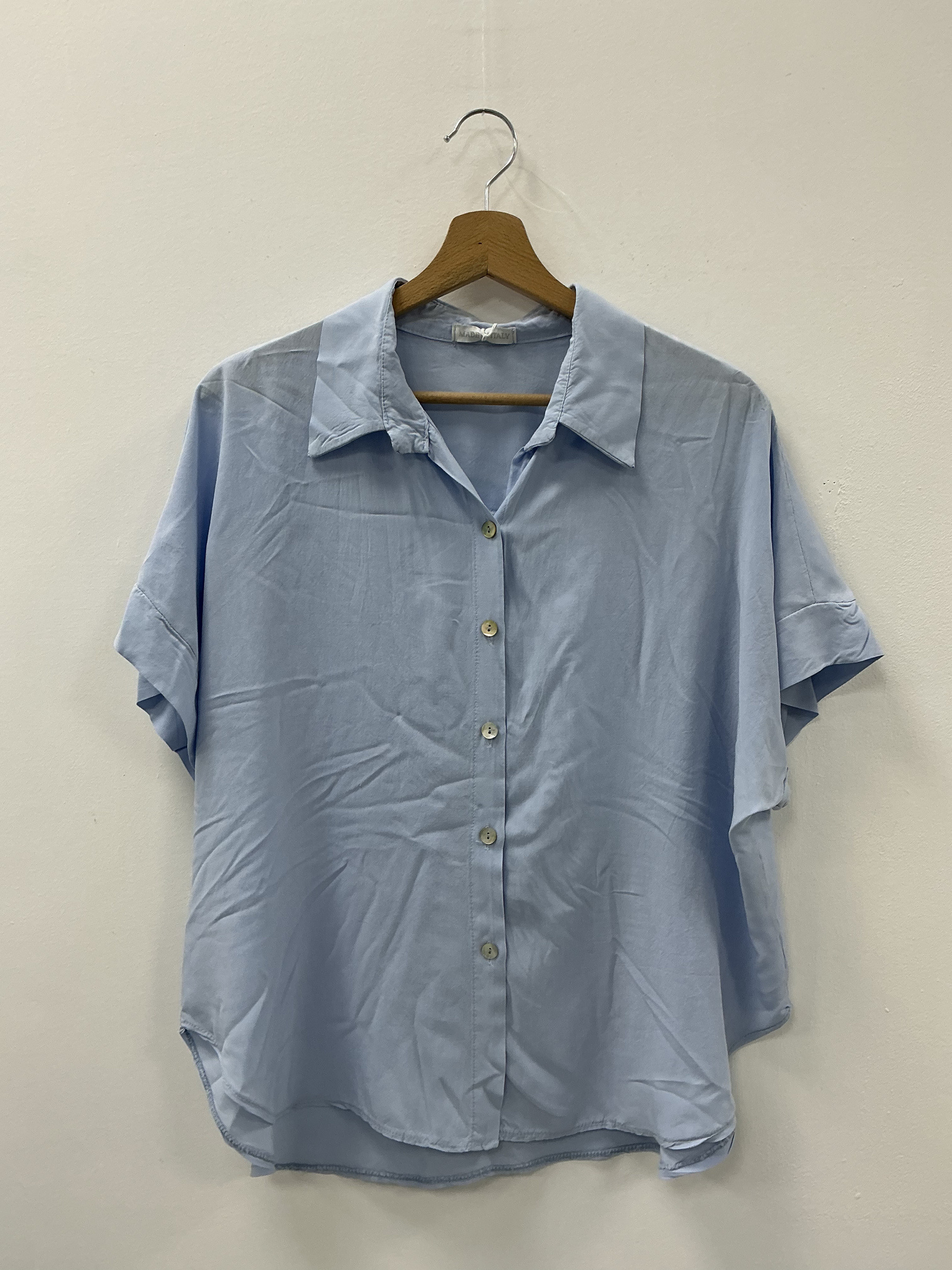 Wholesaler KIS₂ - WOMEN'S SHIRT WITH COLLAR, SHORT SLEEVES AND OVERSIZED FIT