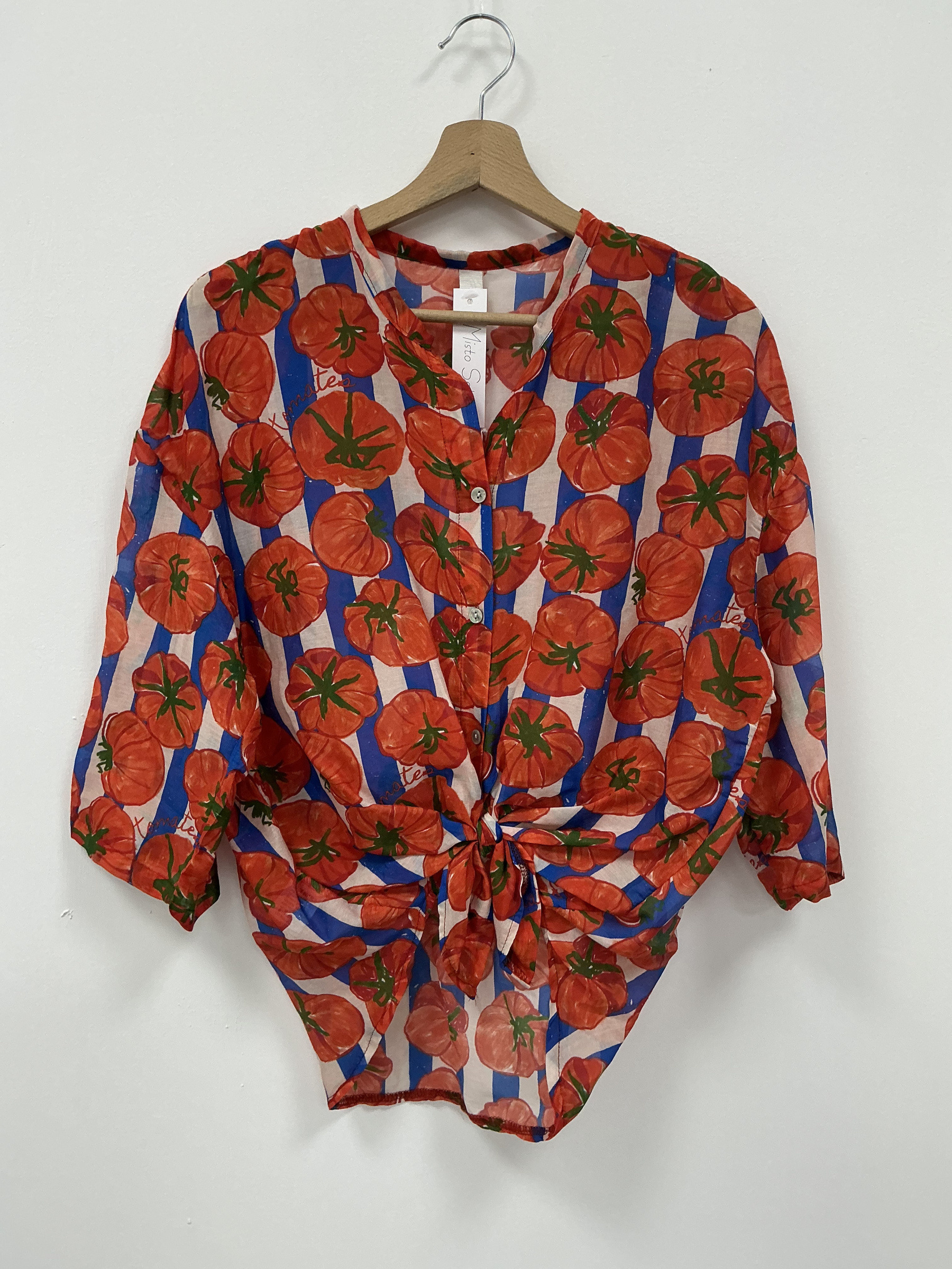 Wholesaler KIS₂ - LIGHTWEIGHT SILK BLEND SHIRT COMFORTABLE WITH PRINT OPEN COLLAR FRONT BUTTONS ONE SIZE FITS ALL