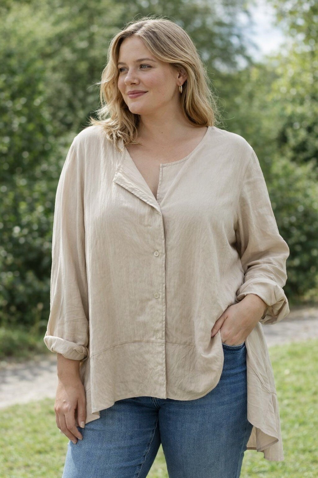 Wholesaler KIS₂ - PLUS SIZE SHIRT COMFORTABLE LOOSE FIT OPEN COLLAR SHORT SLEEVES FRONT BUTTONS SOLID COLOR ONE SIZE