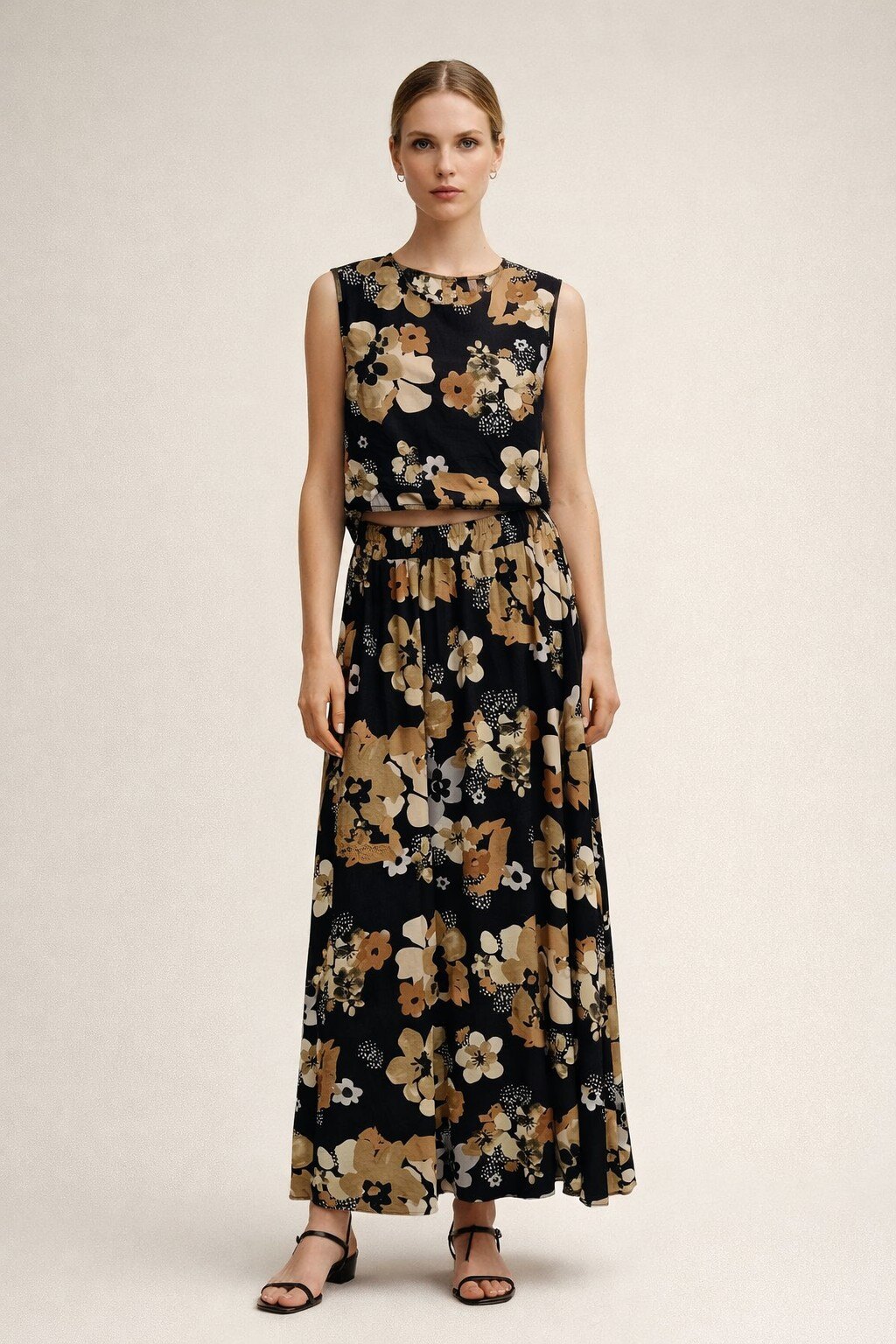 Wholesaler KIS₂ - FLORAL SET SLEEVELESS TOP AND LIGHT LONG SKIRT PERFECT FOR SUMMER ONE SIZE