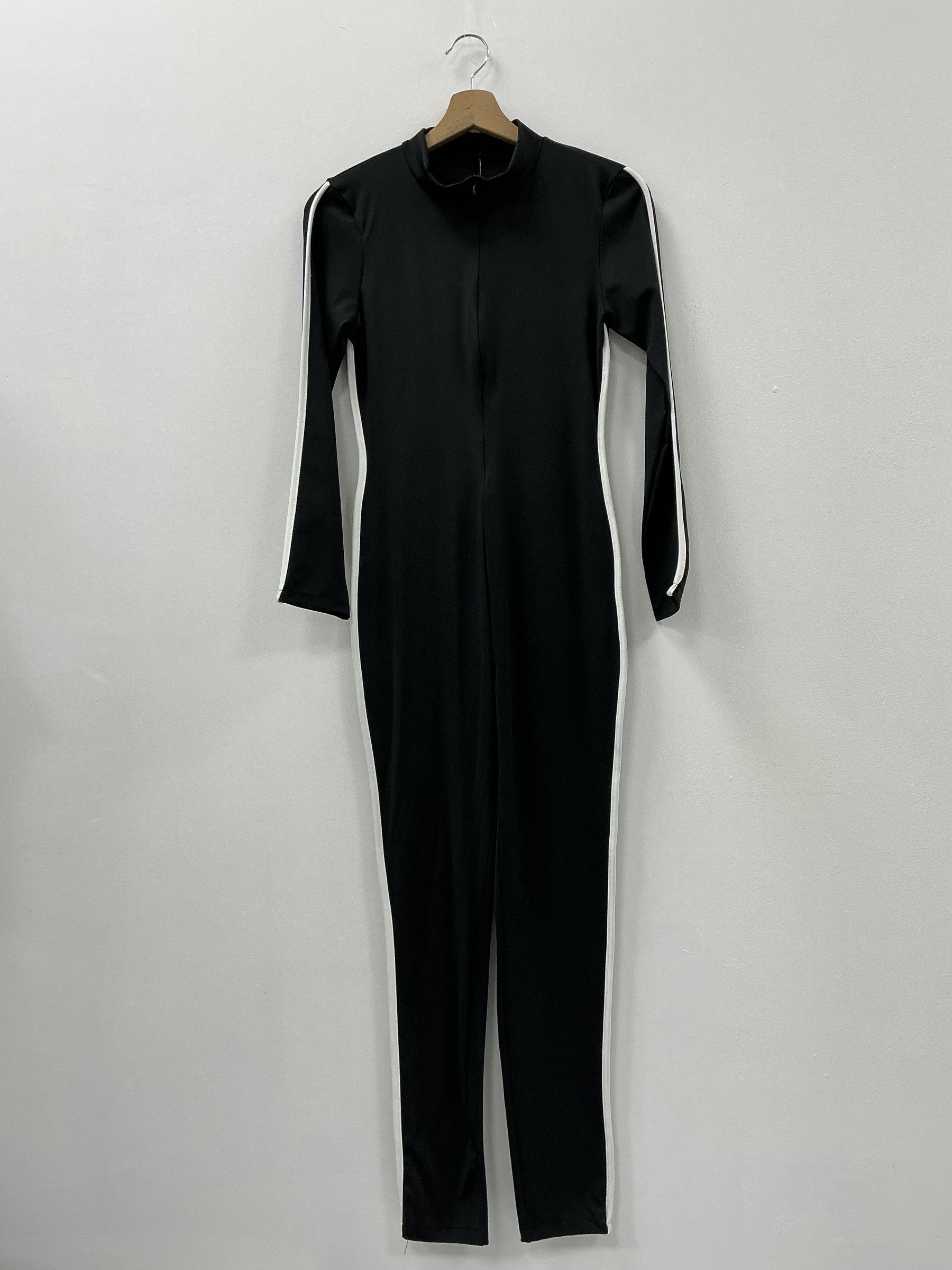 Wholesaler KIS₂ - BLACK STRIPED SPORT JUMPSUIT WITH FRONT ZIP LONG SLEEVES SOLID COLOR ONE SIZE