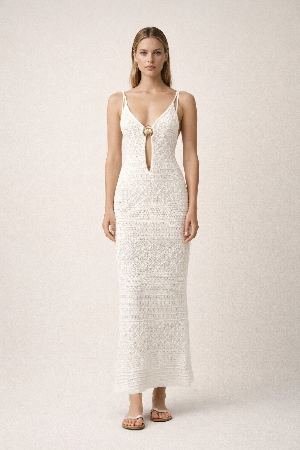 Wholesaler KIS₂ - SHIMMERING KNIT DRESS WITH A SEXY V-NECK, SLEEVELESS AND ELEGANT, SOLID COLOR, PERFECT FOR SUMMER AT THE BEACH