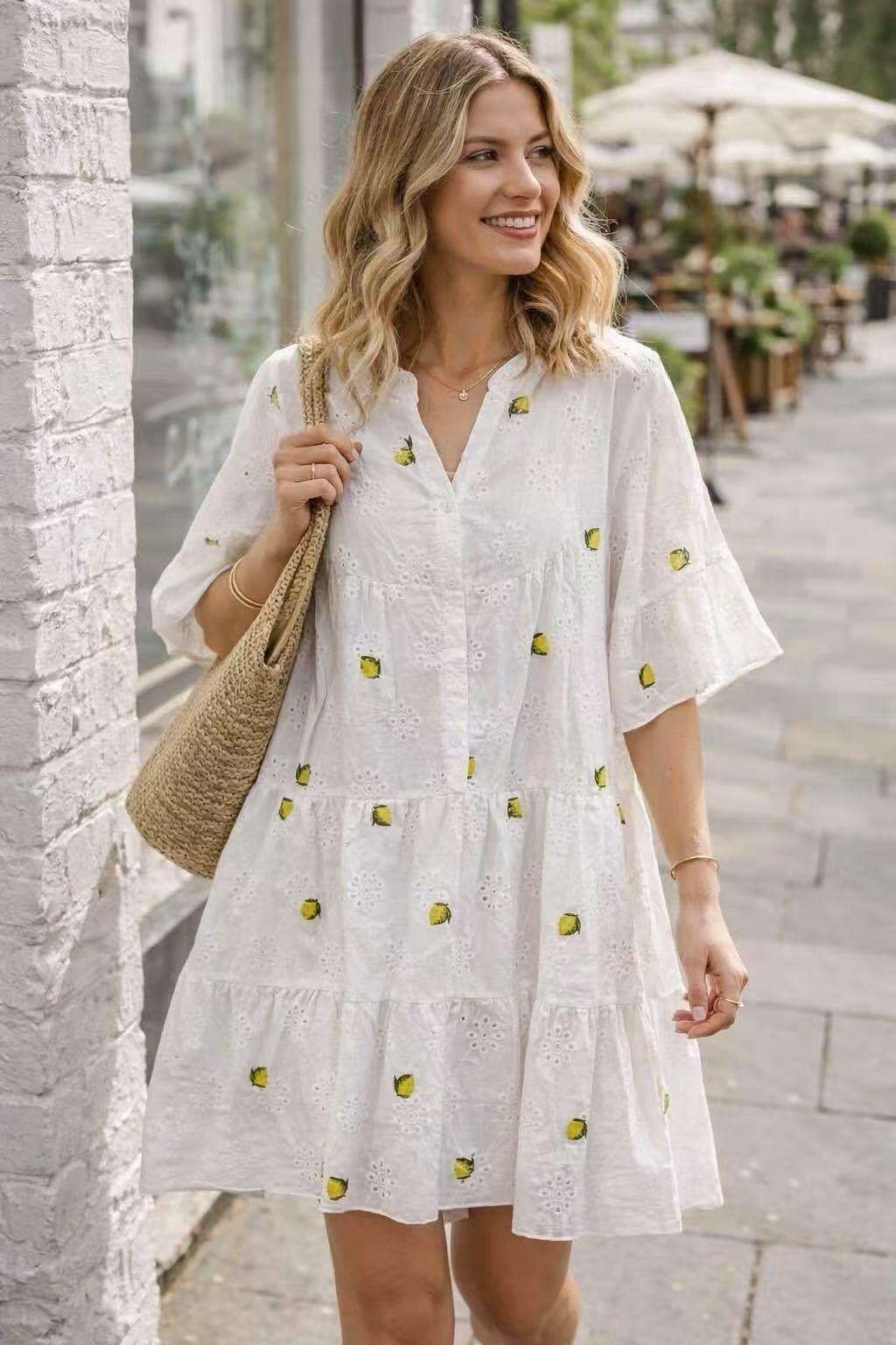 Wholesaler KIS₂ - WOMEN'S SHORT DRESS IN EYELET FABRIC WITH HALF SLEEVES COMFORTABLE SIZE