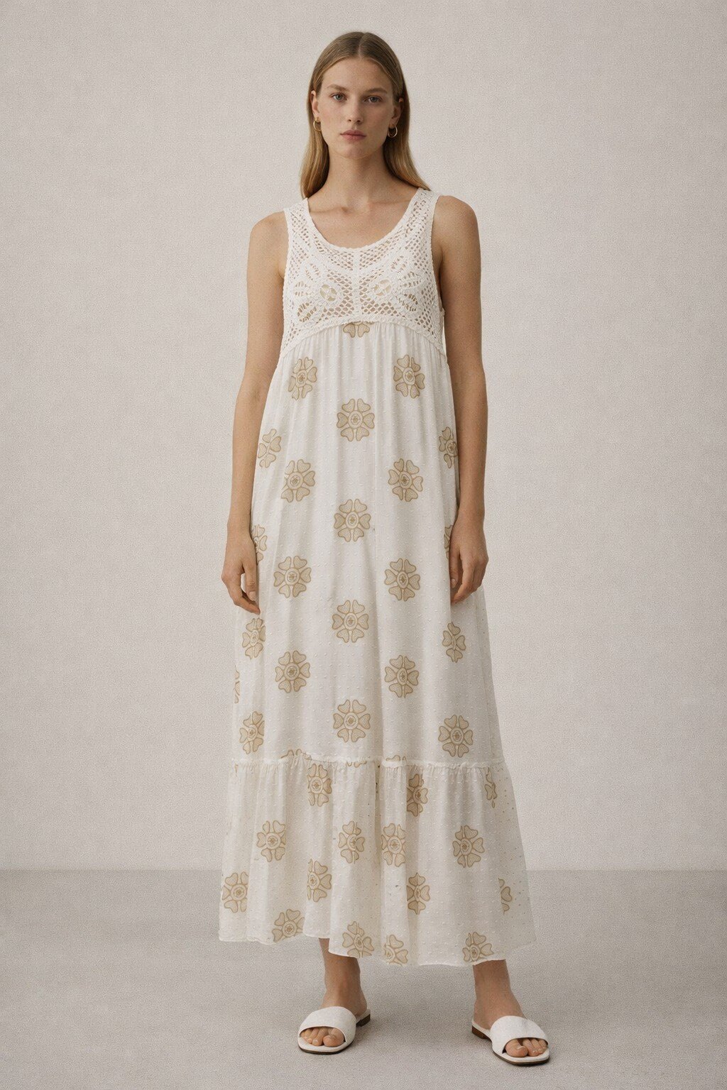 Wholesaler KIS₂ - SLEEVELESS LONG DRESS WITH ROUND NECK AND PATTERNS ON THE FABRIC ONE SIZE