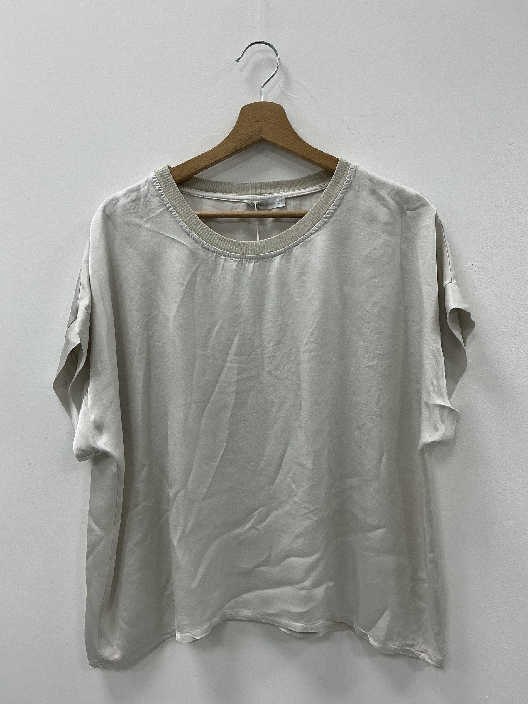 Grossiste KIS₂ - T-SHIRT CLASSIQUE CHARMANTE COL ROND MANCHES COURTES UNIE TAILLE UNIQUE