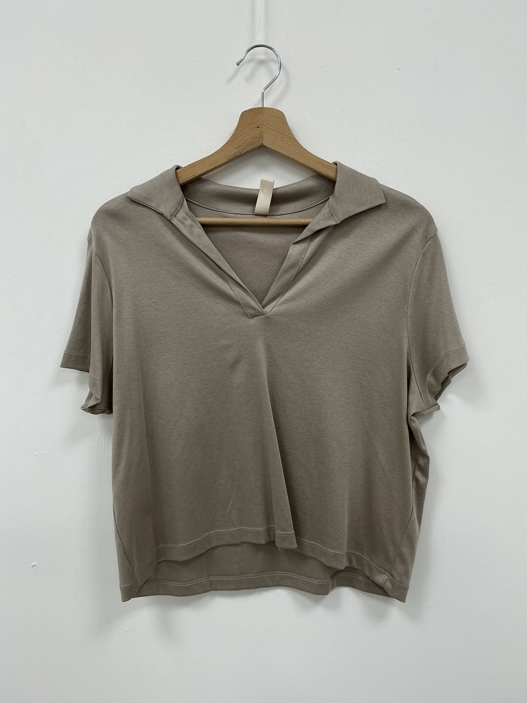 Wholesaler KIS₂ - CASUAL OPEN-NECK SHORT SLEEVE SOLID COLOR ONE SIZE T-SHIRT