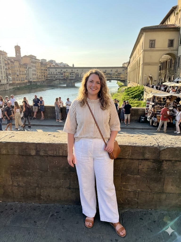 Grossista KIS₂ - Maglietta curvy taglia forte a righe mezza manica, comodo particolare collo alto