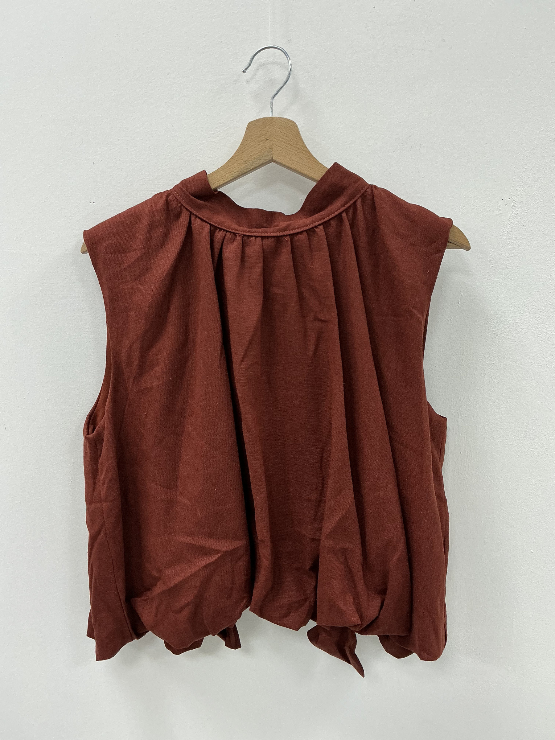 Mayorista KIS₂ - CAMISETA SIN MANGAS ESPALDA ABIERTA CUELLO MEDIO COLOR LISO TALLA ÚNICA