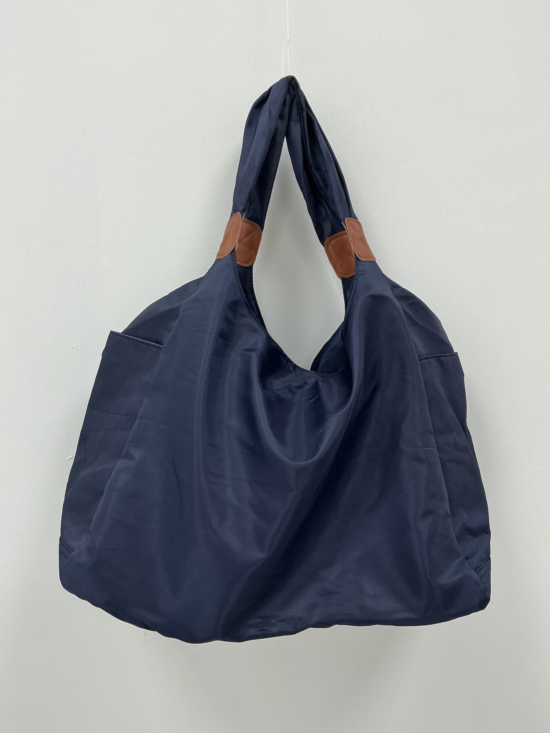 Grossista KIS₂ - BORSA GRANDE DA VIAGGIO COMODA GRANDEZZA 50X35X25
