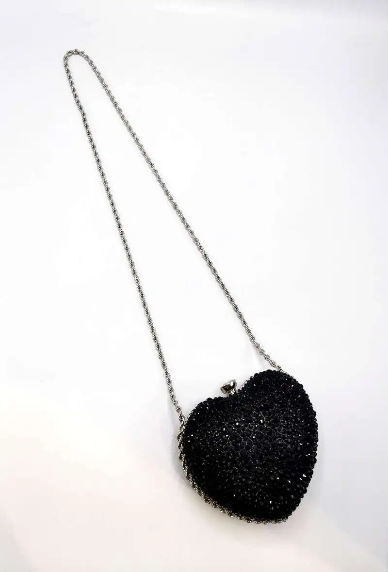 Wholesaler KL - Small heart-shaped evening bag with rhinestones