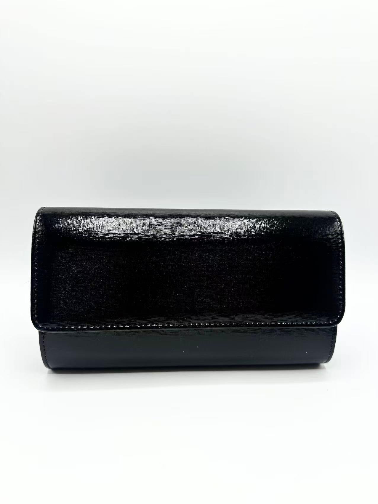 Mayorista KL - Cartera con solapa