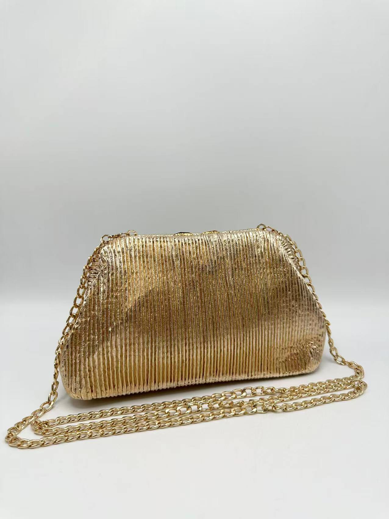 Wholesaler KL - Shiny pleated soft clutch
