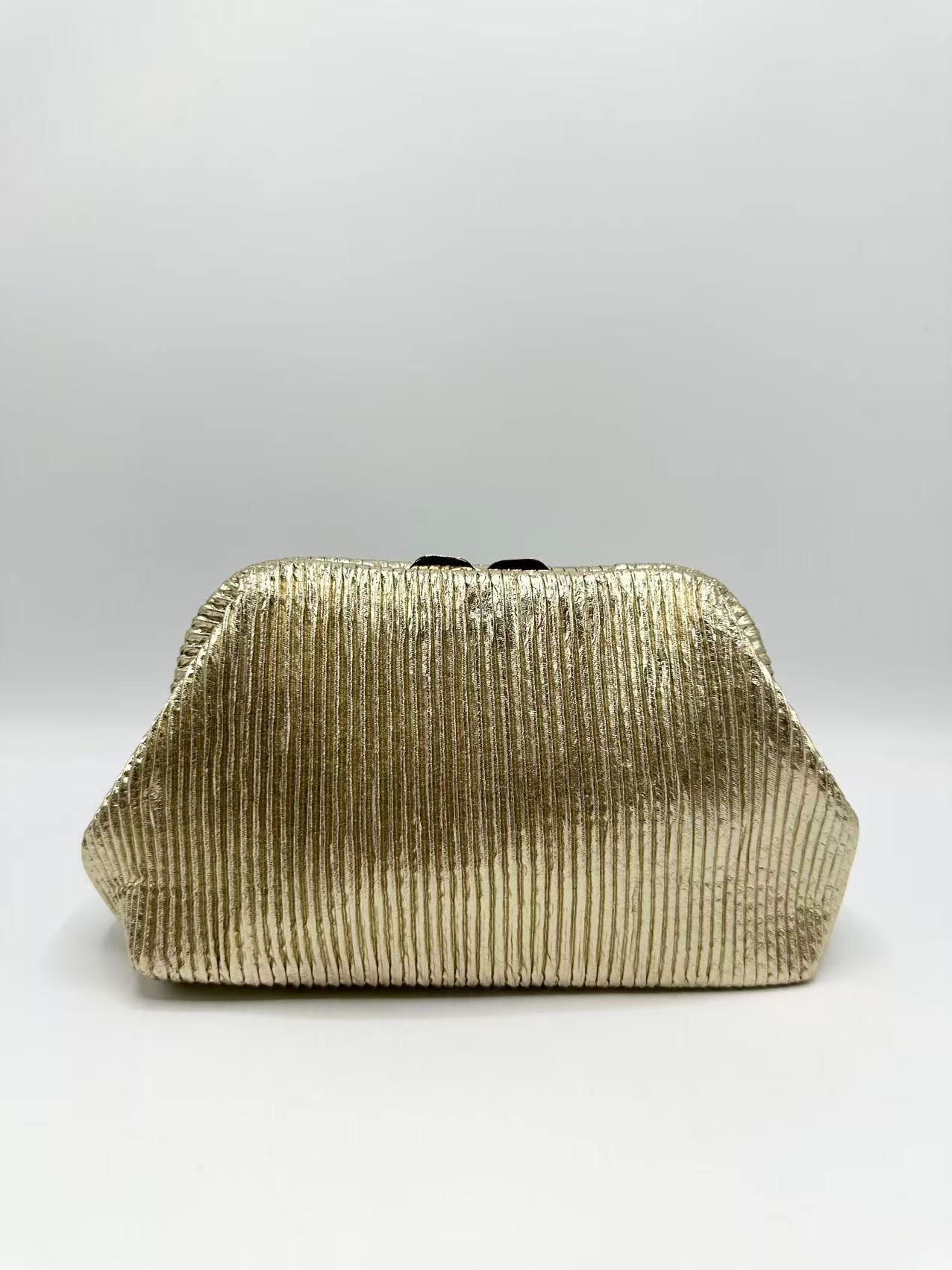 Mayorista KL - Clutch suave plisado brillante