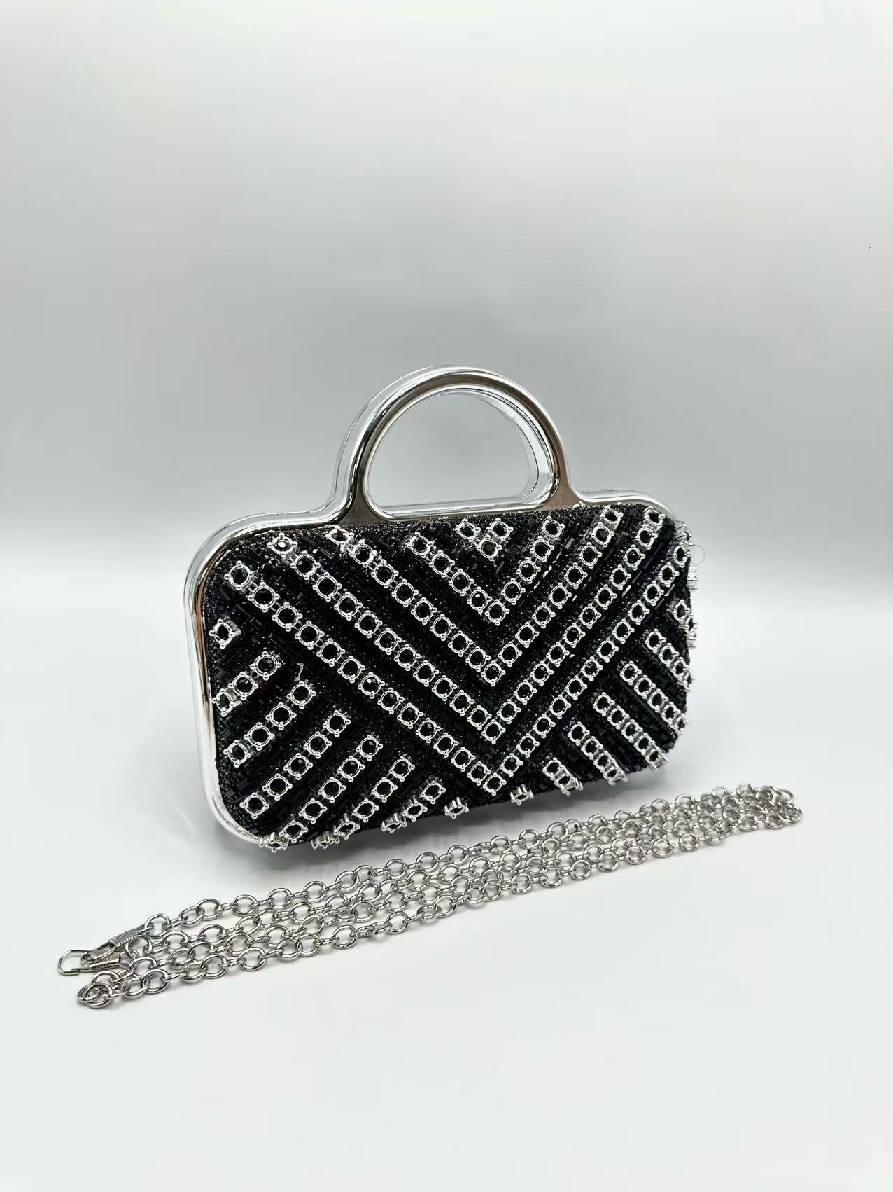 Mayorista KL - Clutch rígido con strass