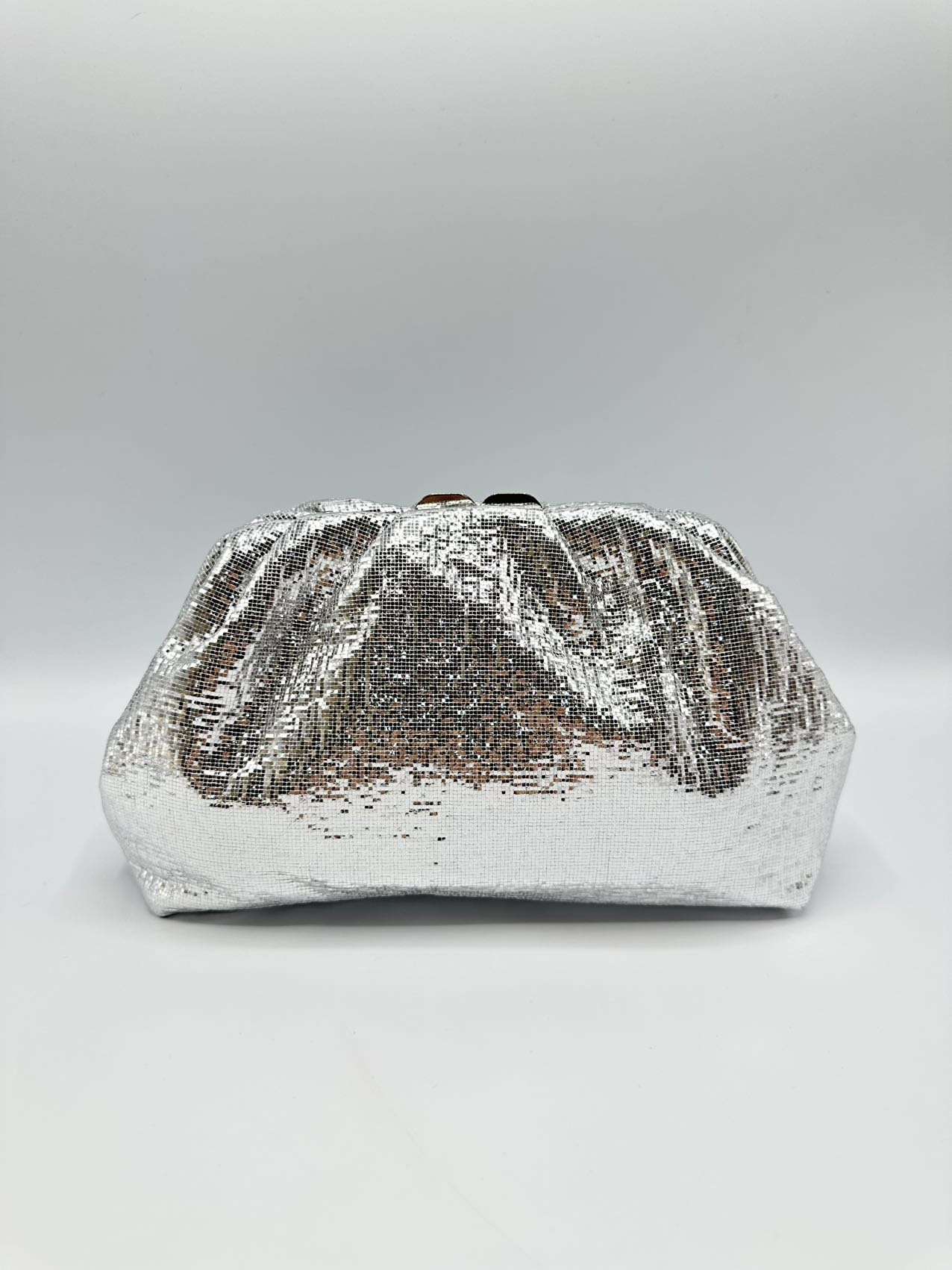 Wholesaler KL - Shiny handbag