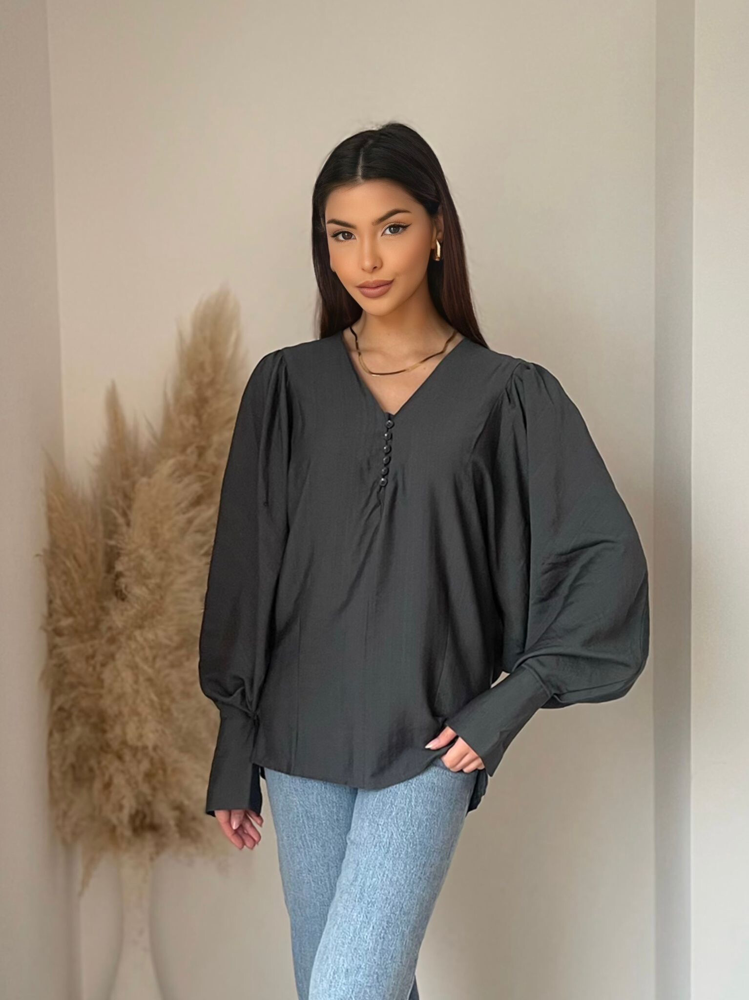 Wholesaler Koolook - V-neck shirt