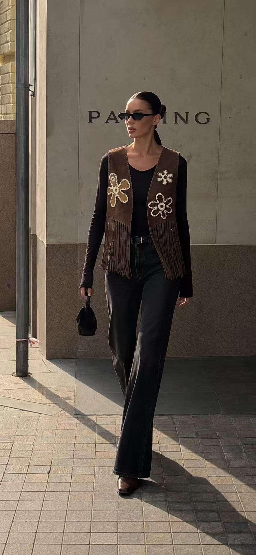 Wholesaler Kothè - Women's long vest with fringes and cut-out details
