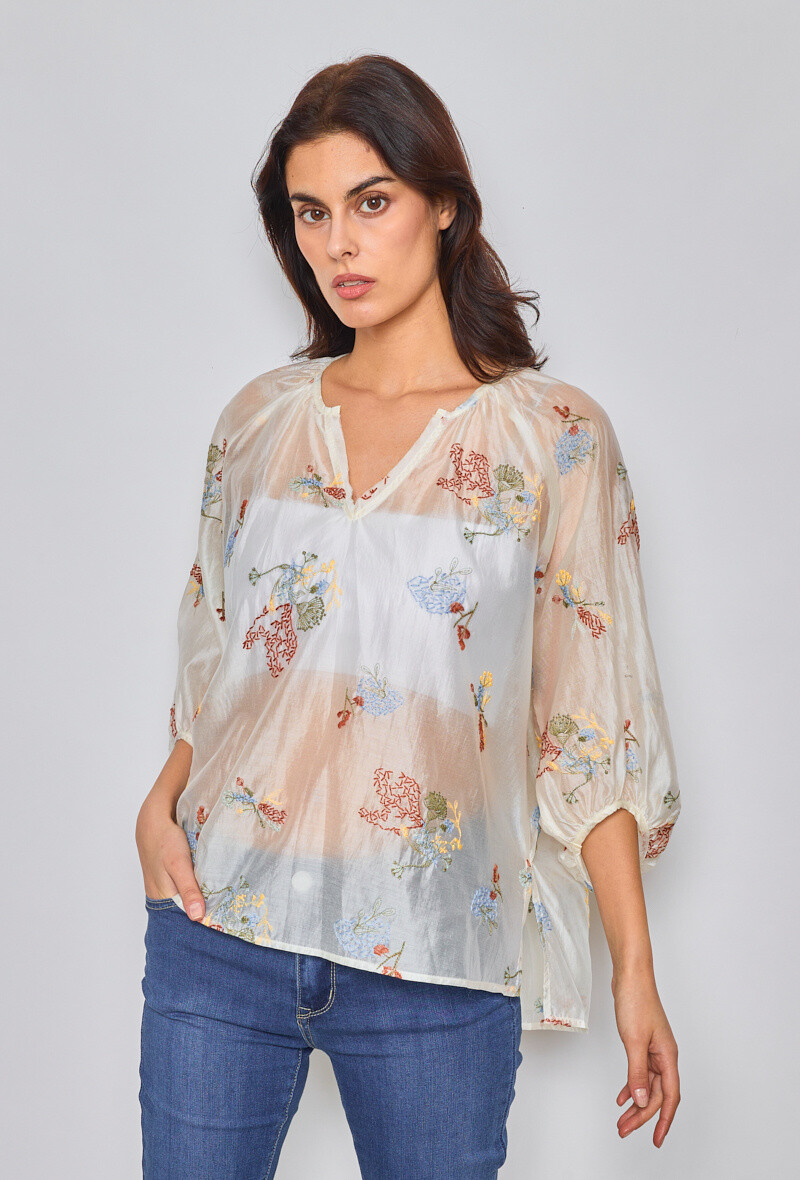 Wholesaler KY CREATION - Blouse with embroidery