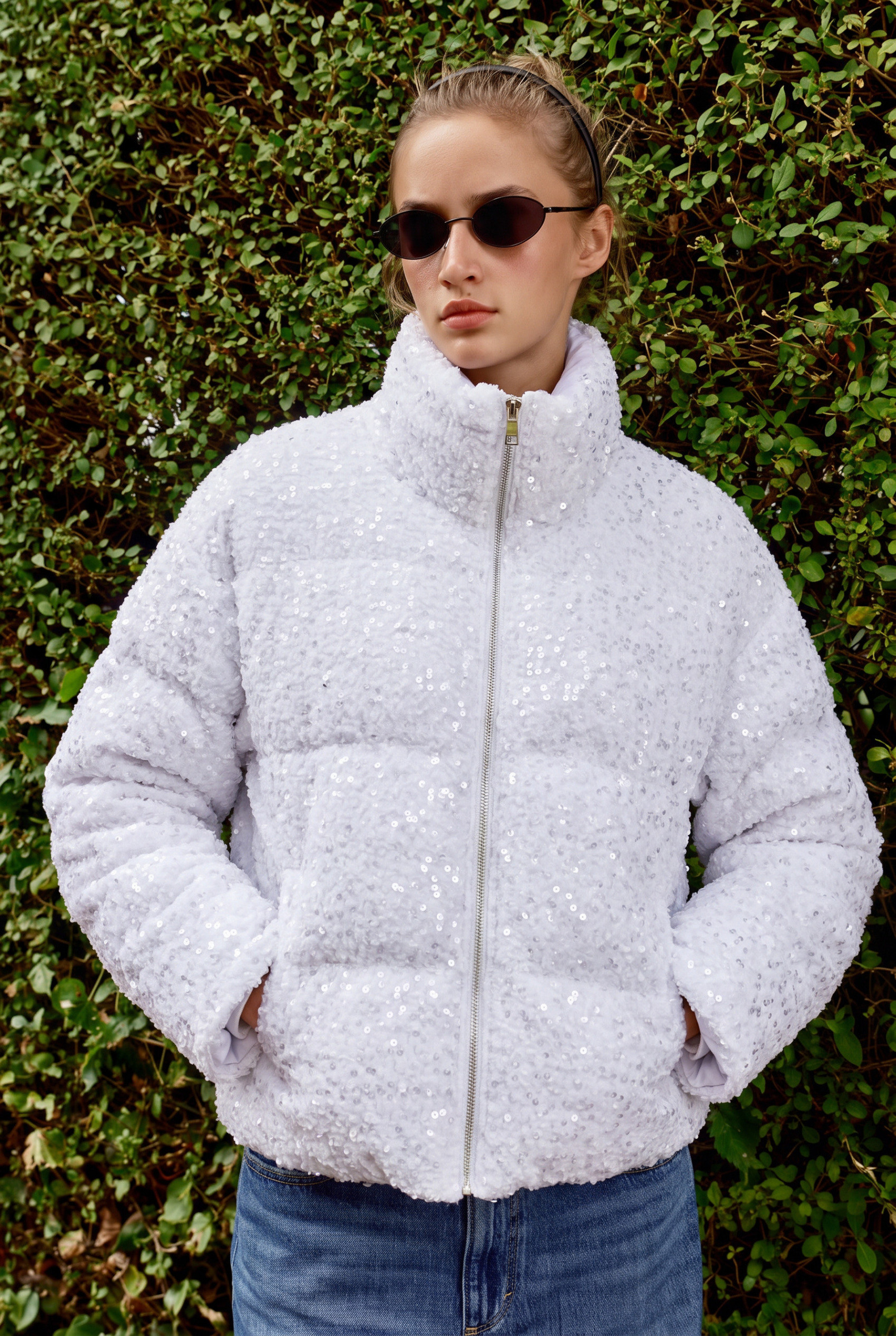 Großhändler KY CREATION - Kurze Steppjacke mit Pailletten