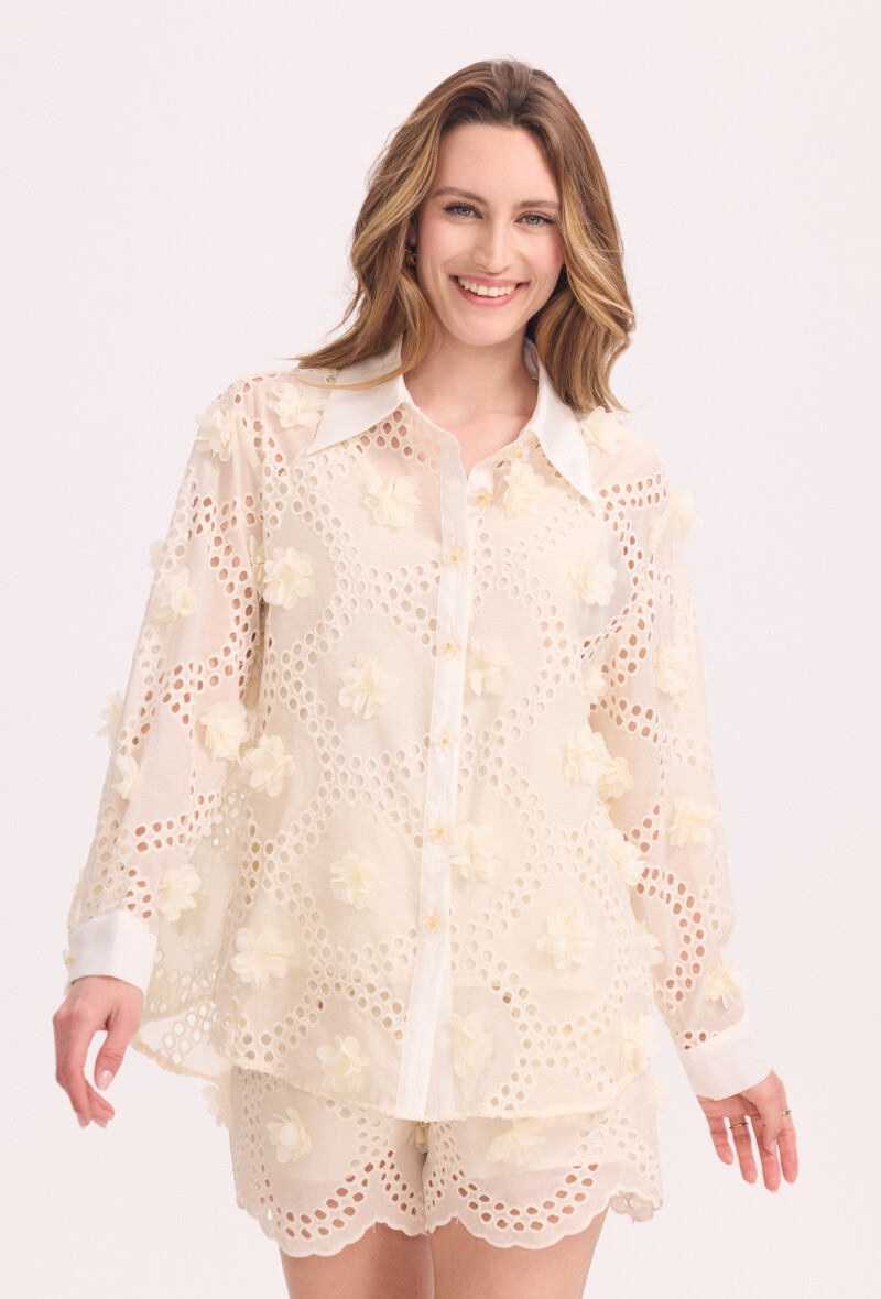 Grossiste KY CREATION - Chemise manches longue et short à fleurs brodées