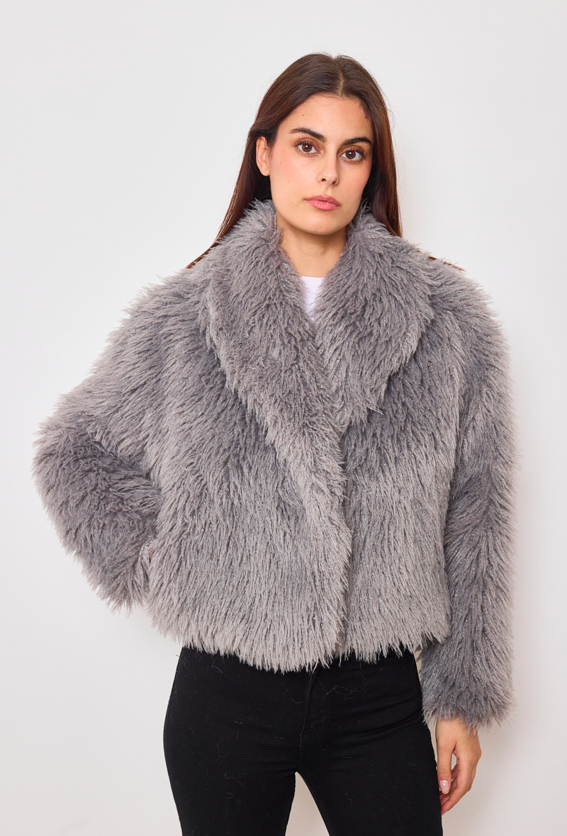Grossiste KY CREATION - Manteau court en fourrure avec col