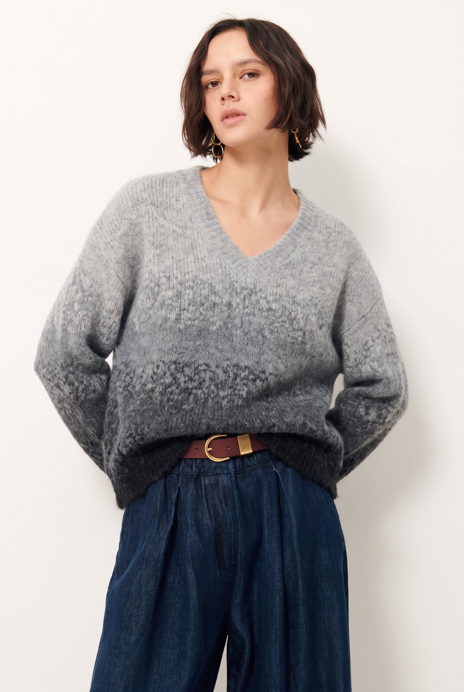 Grossista KY CREATION - Maglione scollo a V con motivo sfumato