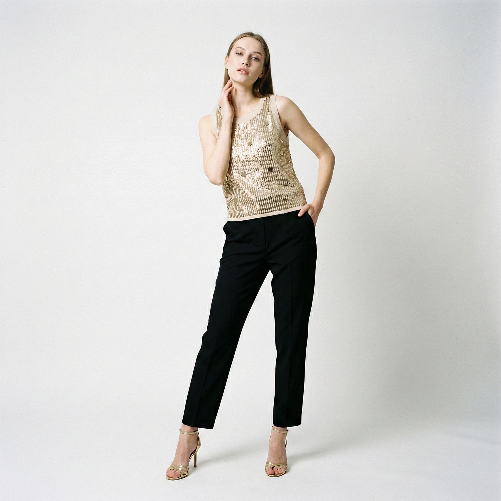 Wholesaler L'Emotion - Round Neck Sequin Front Tank Top