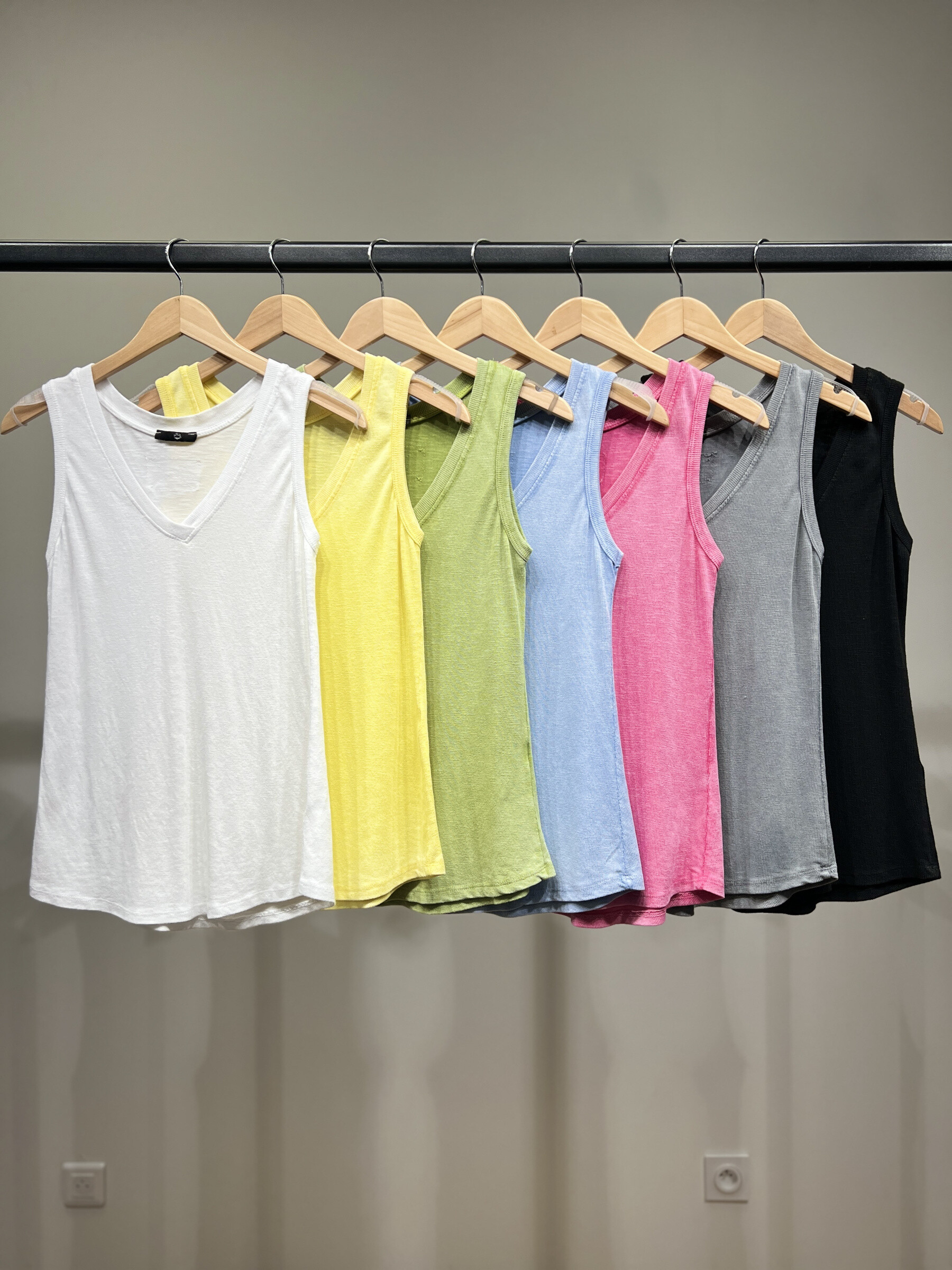 Grossiste L'Emotion - Débardeur Côtelé Chiné Col V 100% Coton Taille 36-42