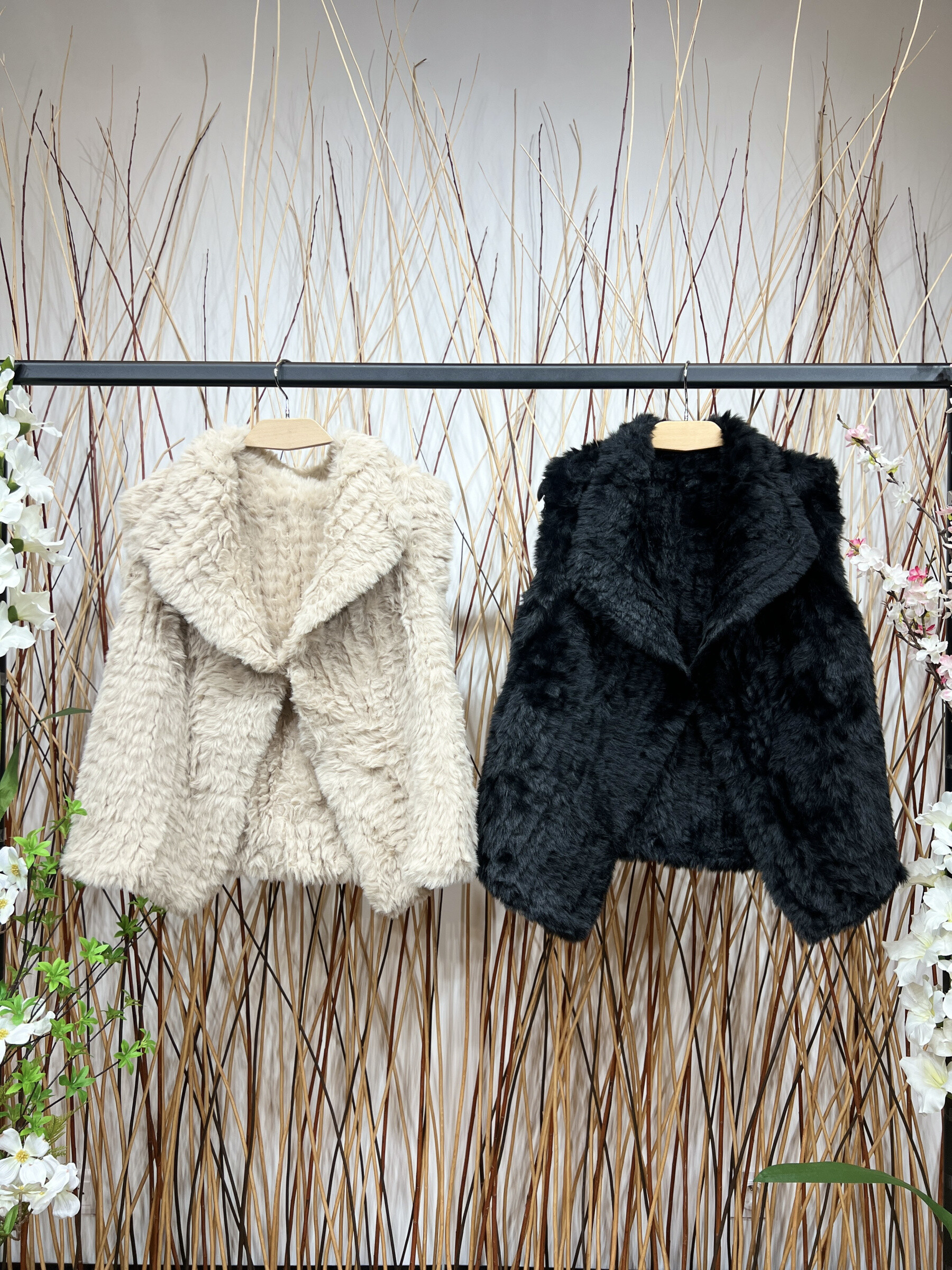 Wholesaler L'Emotion - Synthetic Fur Vest Wide Knit Tailored Collar