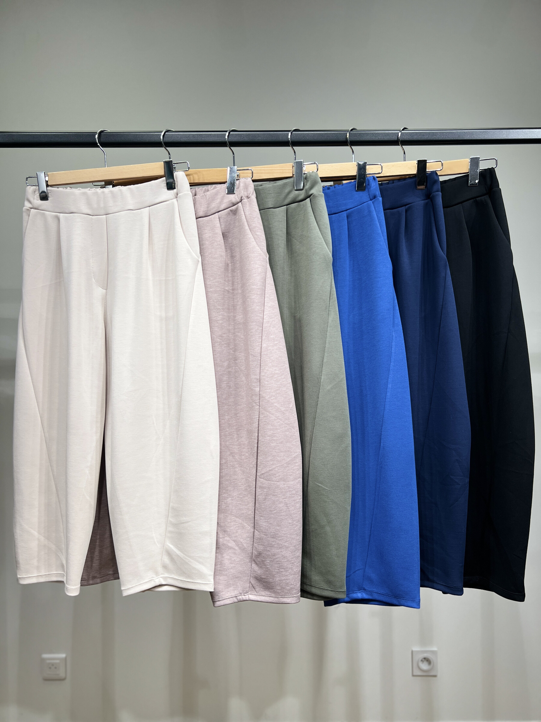 Wholesaler L'Emotion - Flexible wide balloon pants elastic size size 38-44