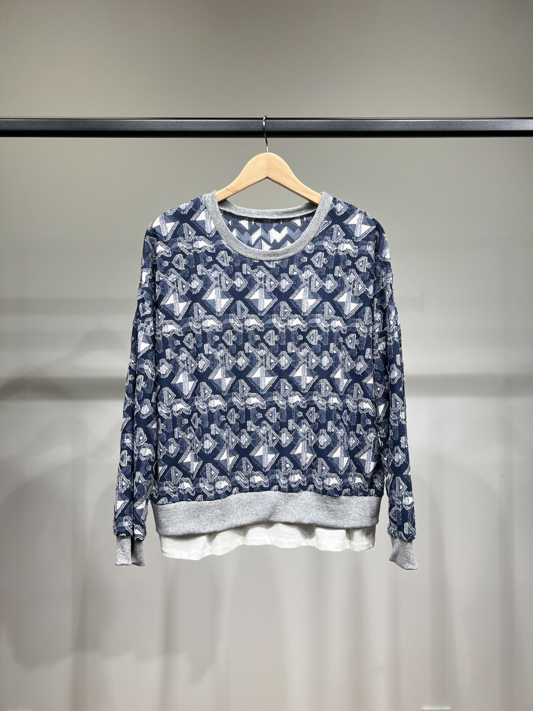 Wholesaler L'Emotion - Light sweater Superimposed Effect Geometric Pasel Sewn Size 36-44
