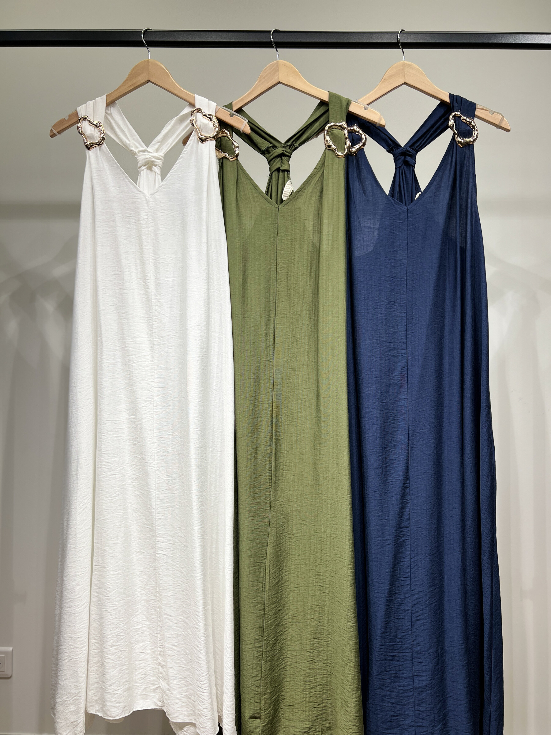 Grossiste L'Emotion - Robe Débardeur Dos Nageur à Boucle Décorative Dorée Taille 36-44