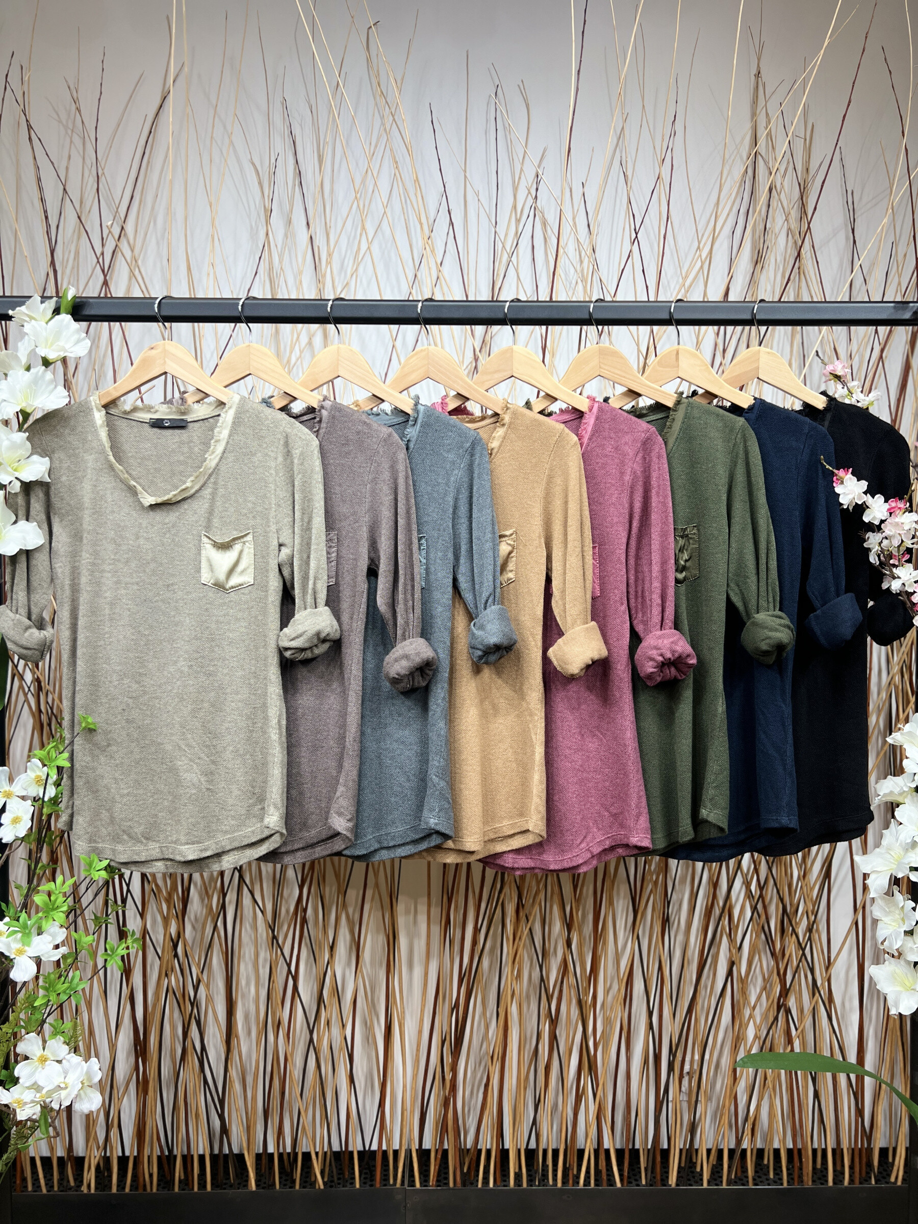 Wholesaler L'Emotion - T-shirt long sleeve decorative pocket in viscose size 34-42